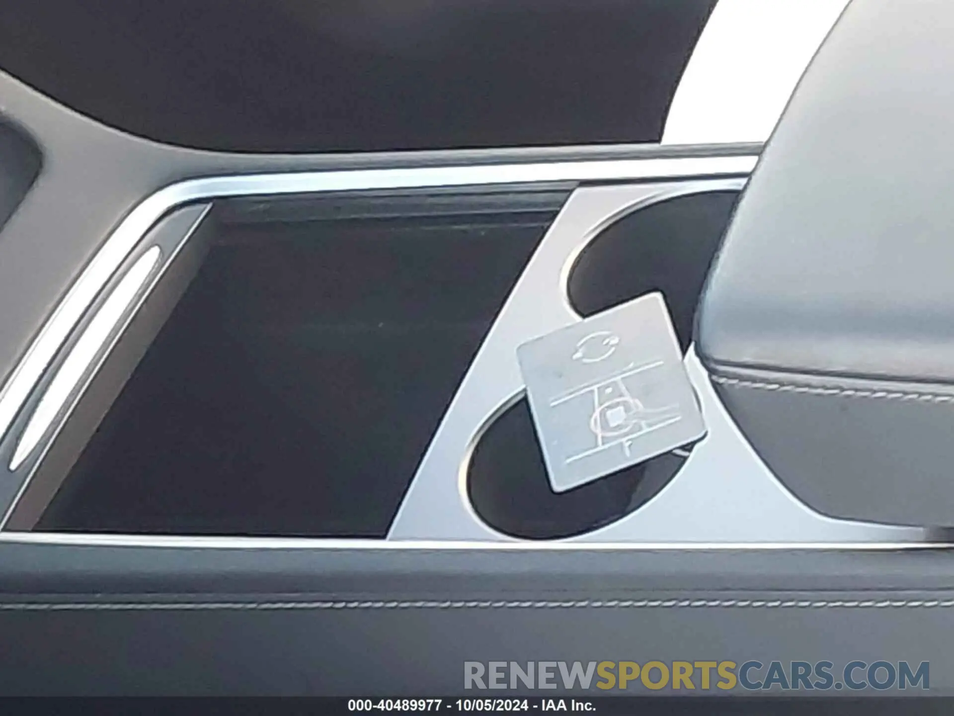 11 Photograph of a damaged car 7SAYGAEE8NF468529 TESLA MODEL Y 2022