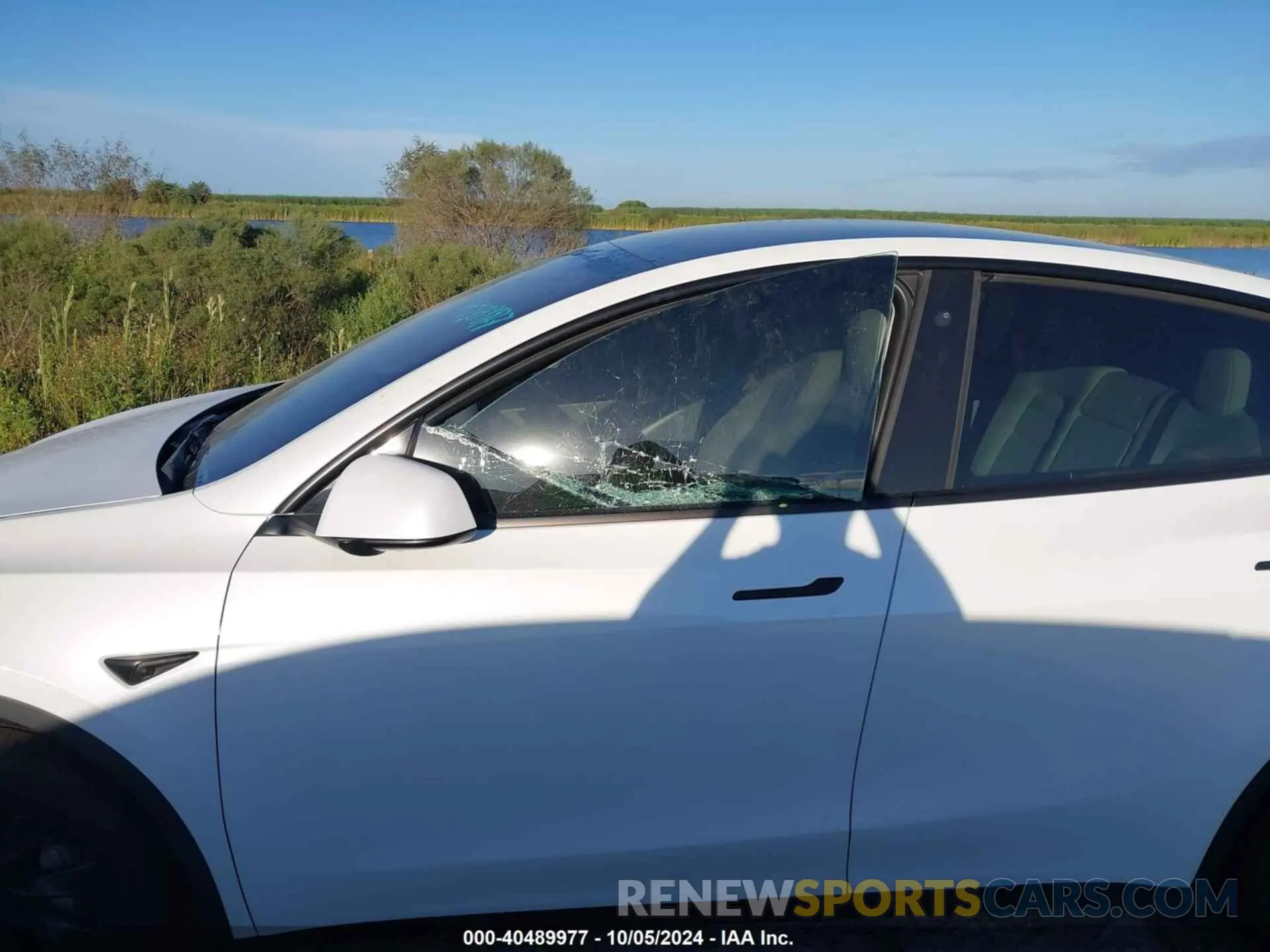 6 Photograph of a damaged car 7SAYGAEE8NF468529 TESLA MODEL Y 2022