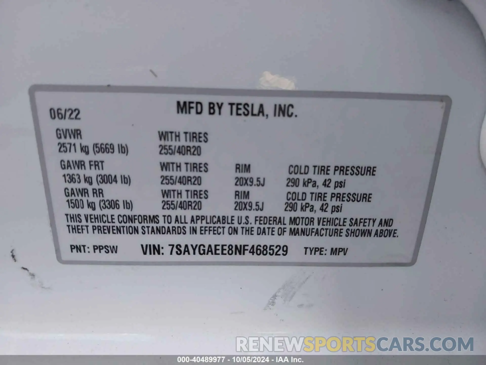 9 Photograph of a damaged car 7SAYGAEE8NF468529 TESLA MODEL Y 2022