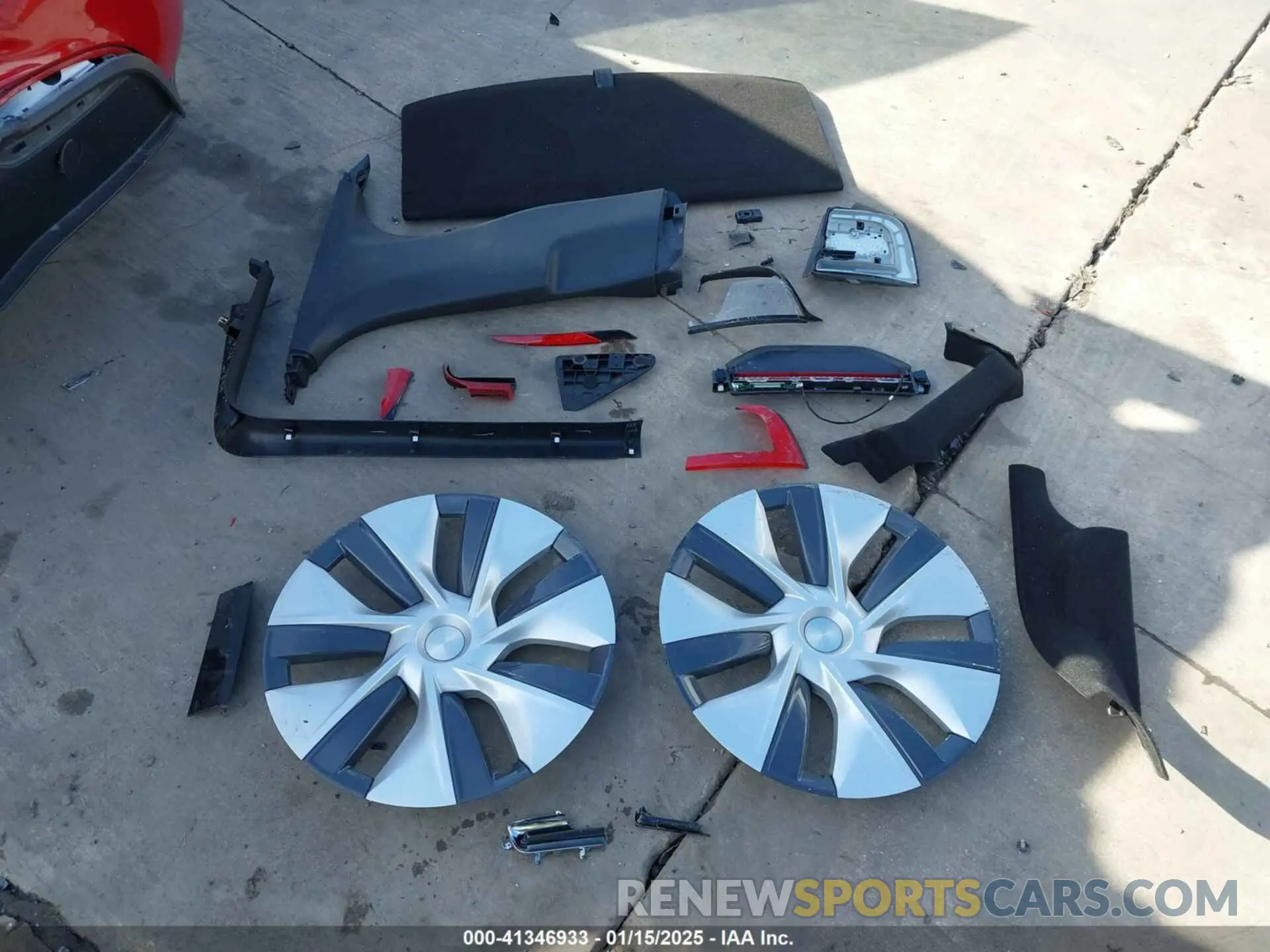 11 Photograph of a damaged car 7SAYGAEE8NF506843 TESLA MODEL Y 2022