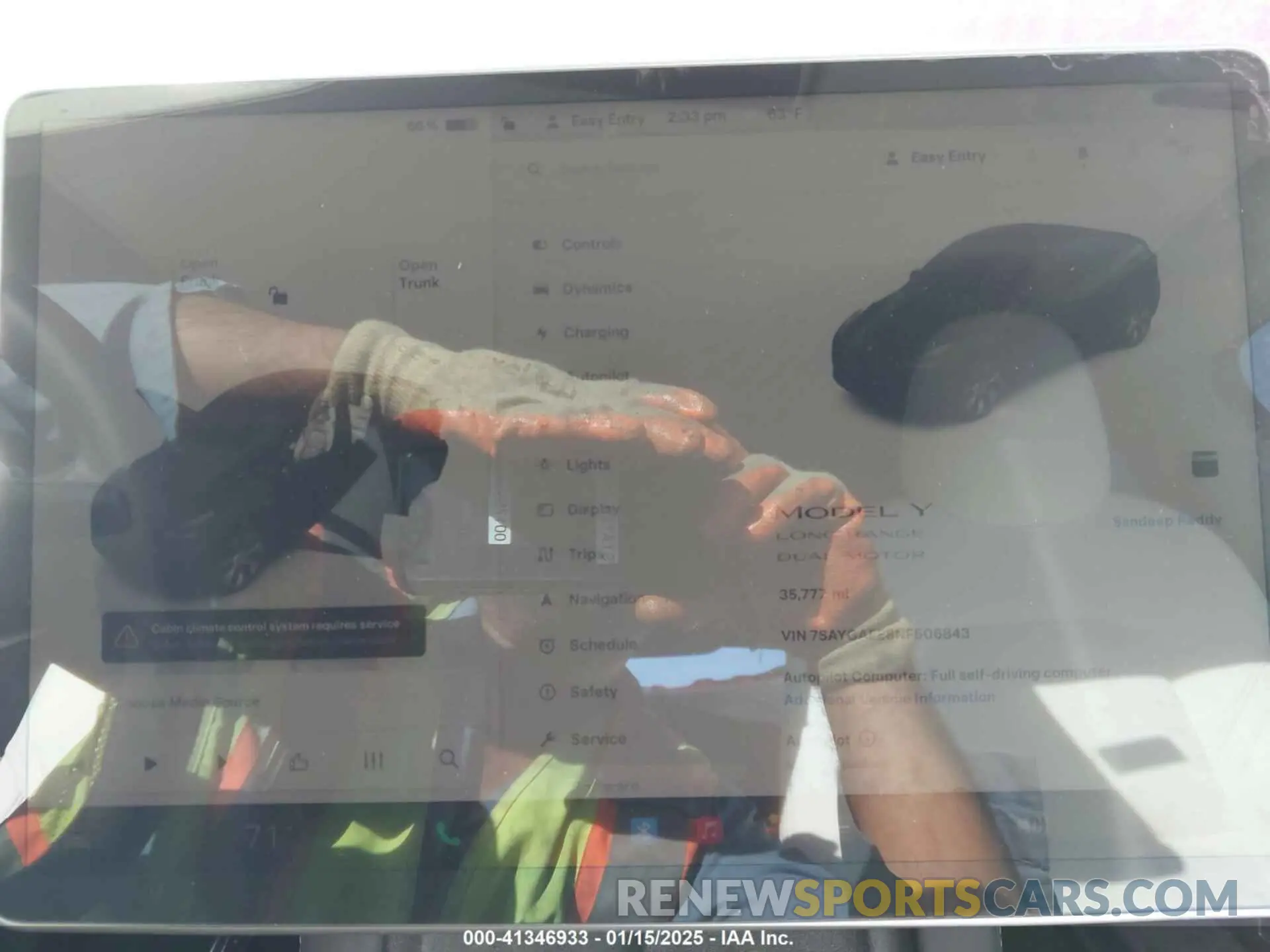 15 Photograph of a damaged car 7SAYGAEE8NF506843 TESLA MODEL Y 2022