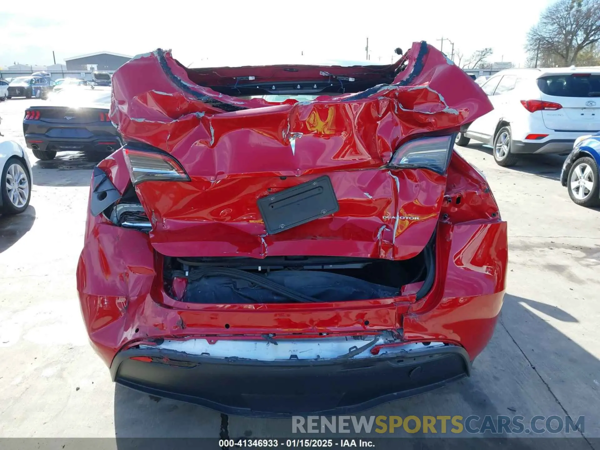 16 Photograph of a damaged car 7SAYGAEE8NF506843 TESLA MODEL Y 2022