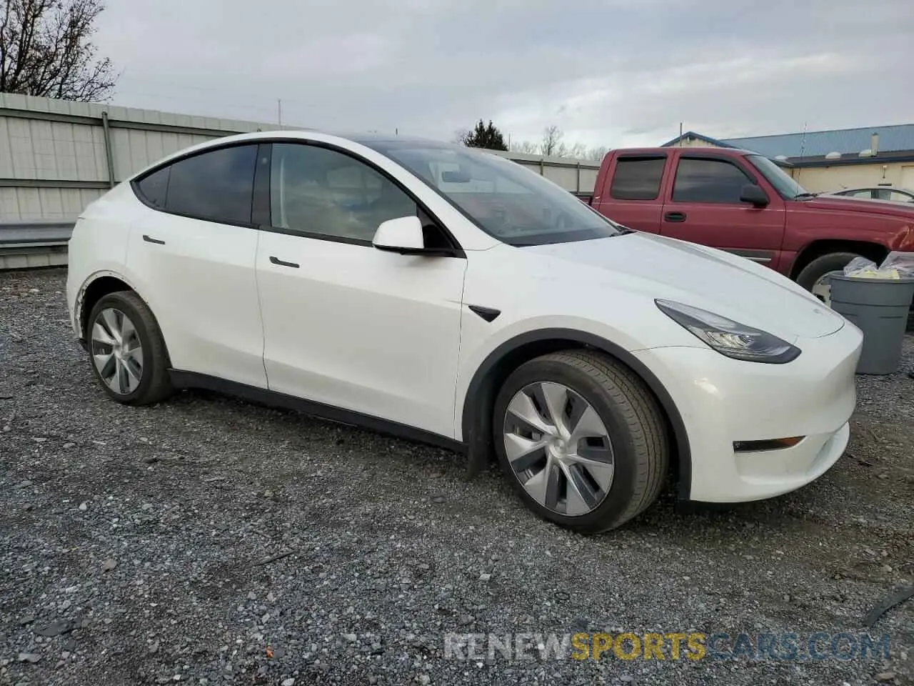 4 Photograph of a damaged car 7SAYGAEE8NF508589 TESLA MODEL Y 2022