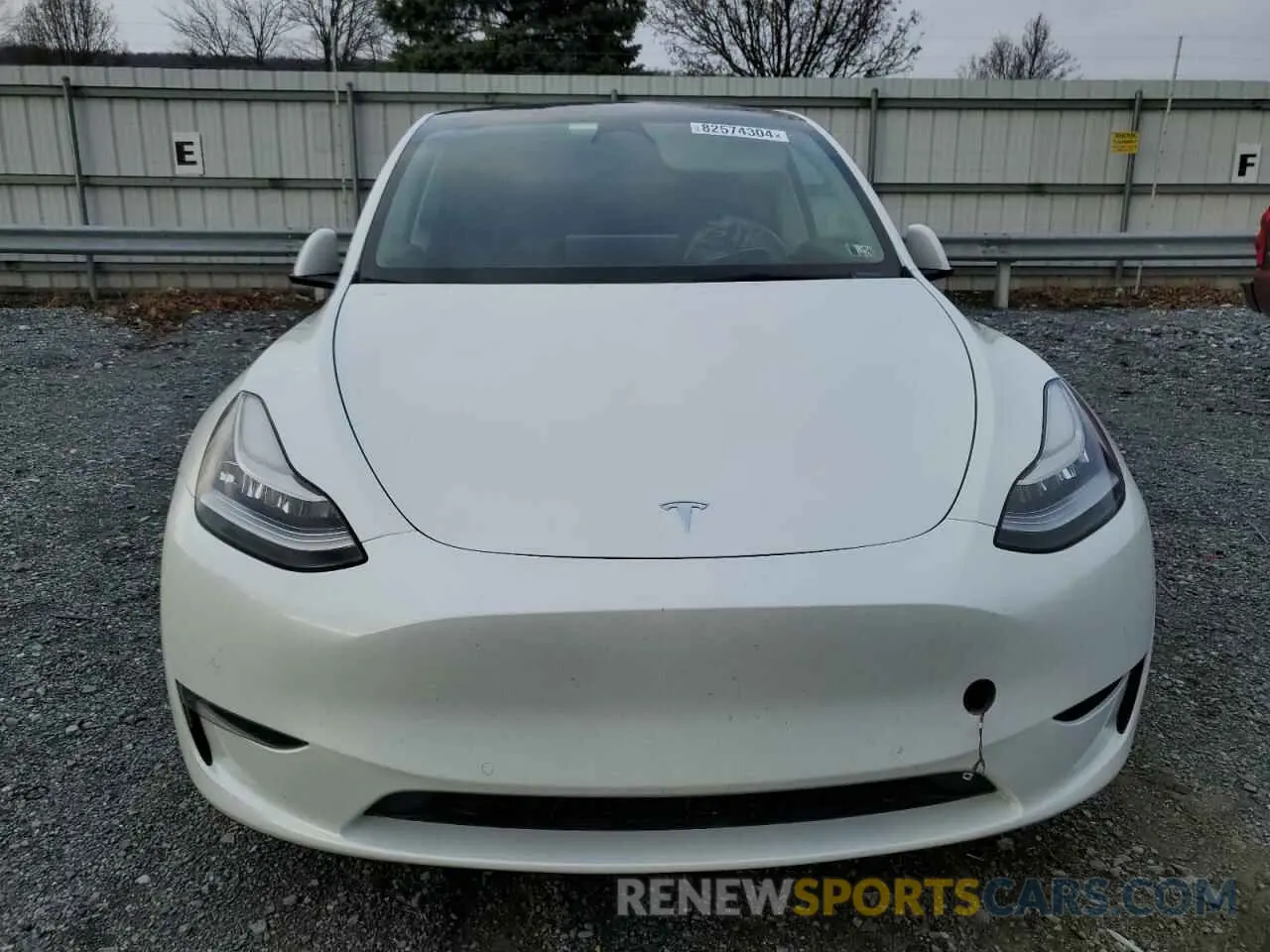 5 Photograph of a damaged car 7SAYGAEE8NF508589 TESLA MODEL Y 2022