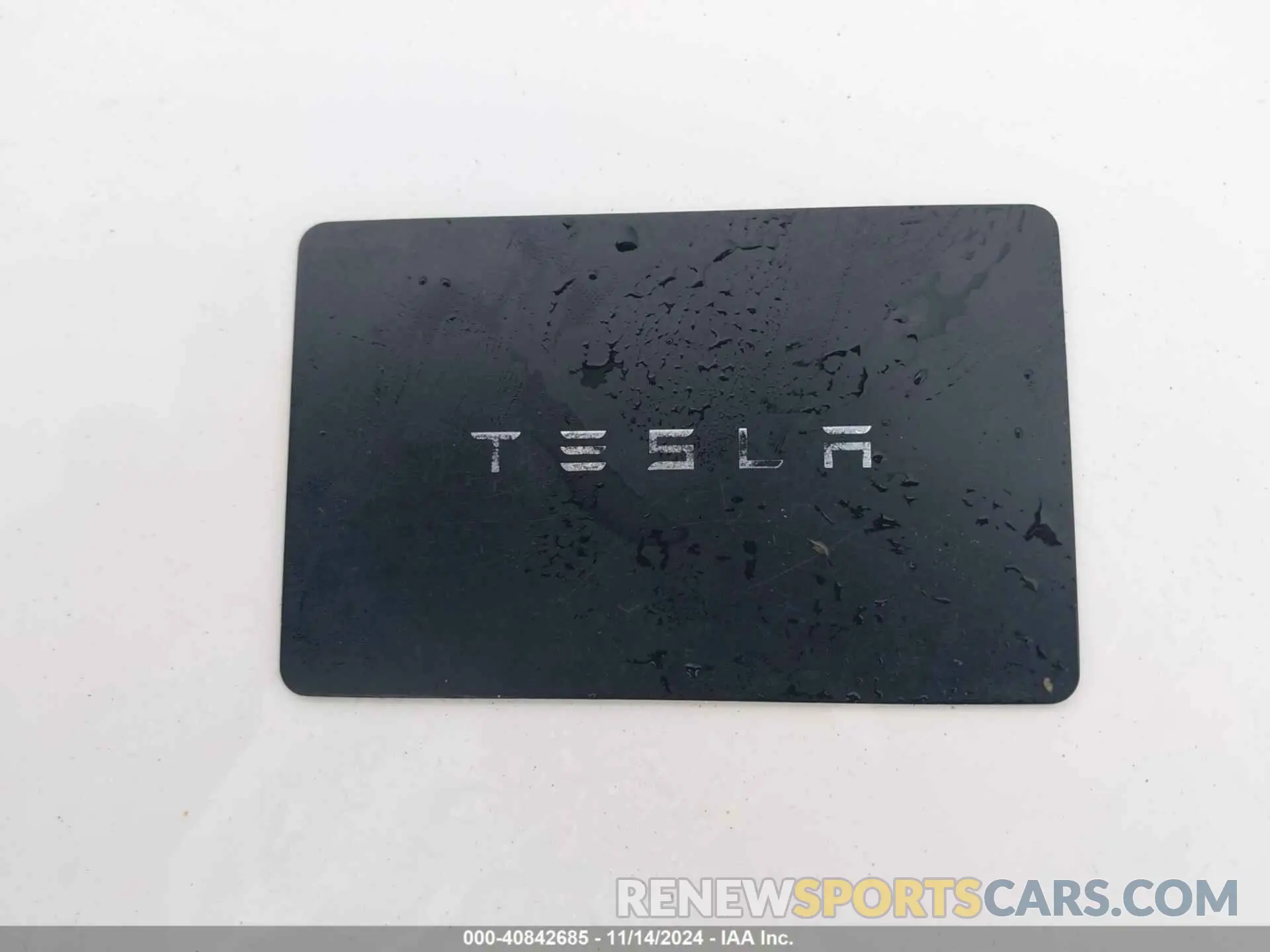 11 Photograph of a damaged car 7SAYGAEE8NF570624 TESLA MODEL Y 2022