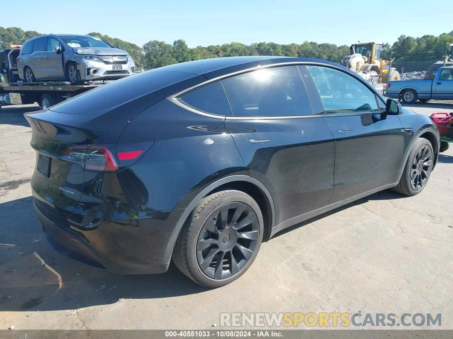 4 Photograph of a damaged car 7SAYGAEE8NF574463 TESLA MODEL Y 2022