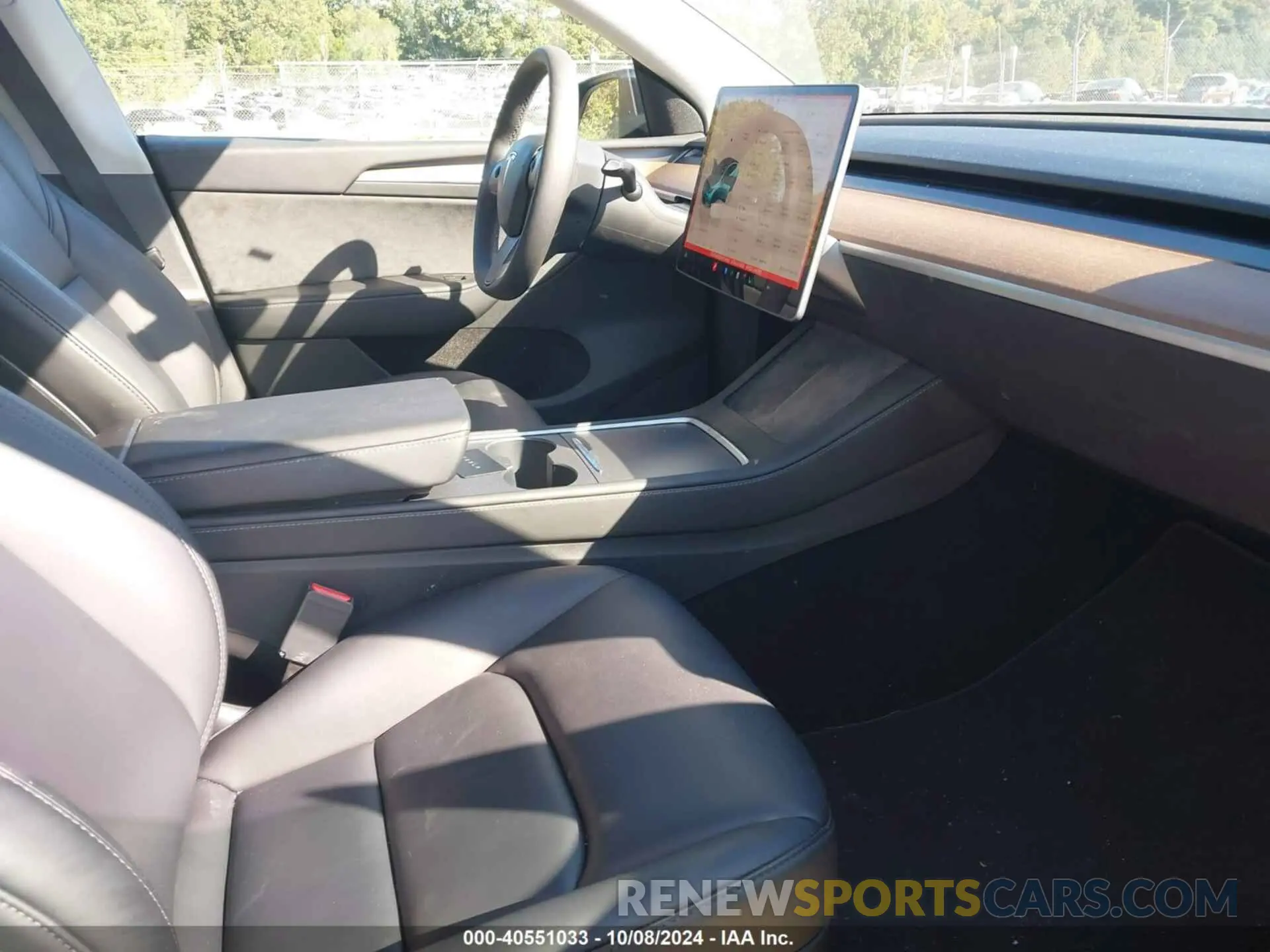 5 Photograph of a damaged car 7SAYGAEE8NF574463 TESLA MODEL Y 2022
