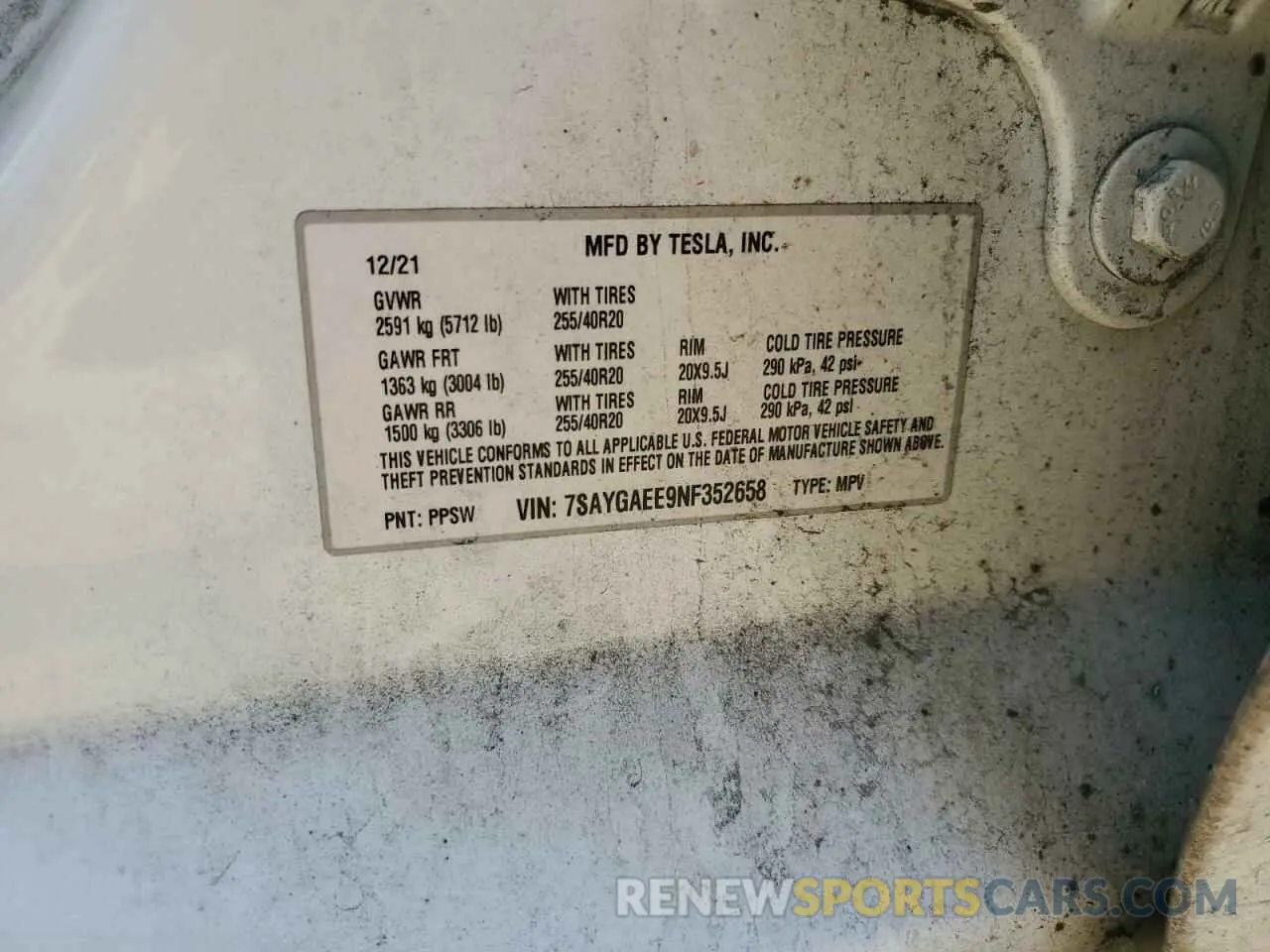 12 Photograph of a damaged car 7SAYGAEE9NF352658 TESLA MODEL Y 2022