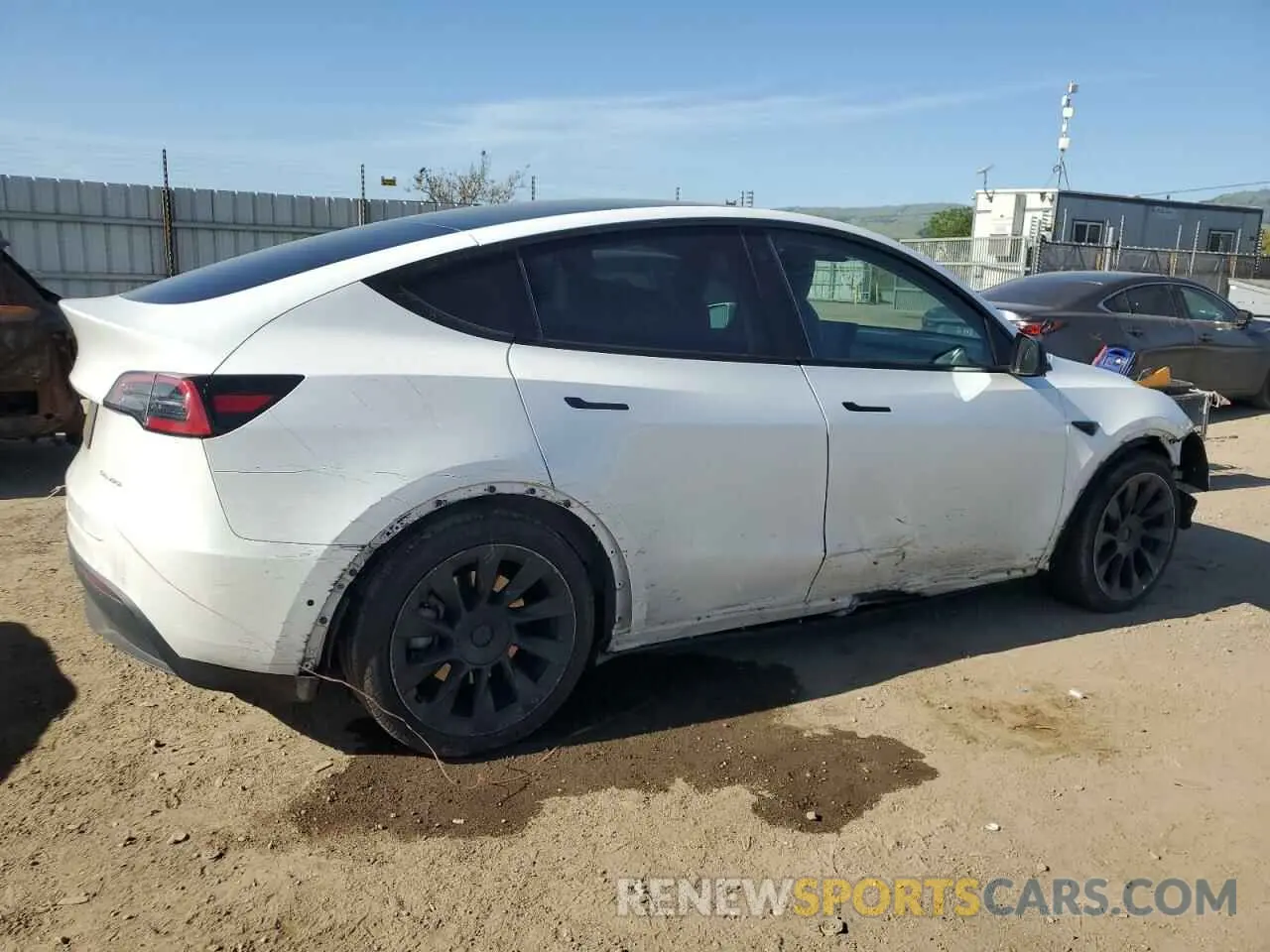 3 Photograph of a damaged car 7SAYGAEE9NF352658 TESLA MODEL Y 2022