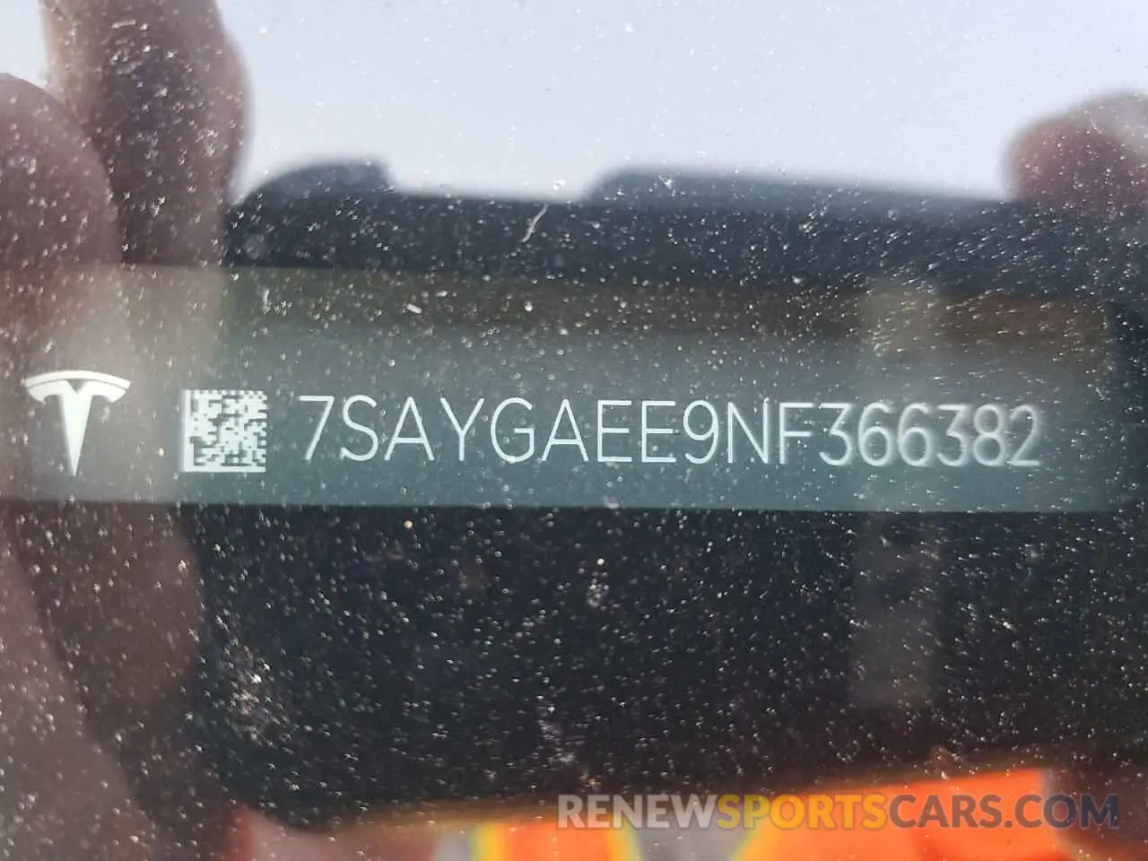 15 Photograph of a damaged car 7SAYGAEE9NF366382 TESLA MODEL Y 2022