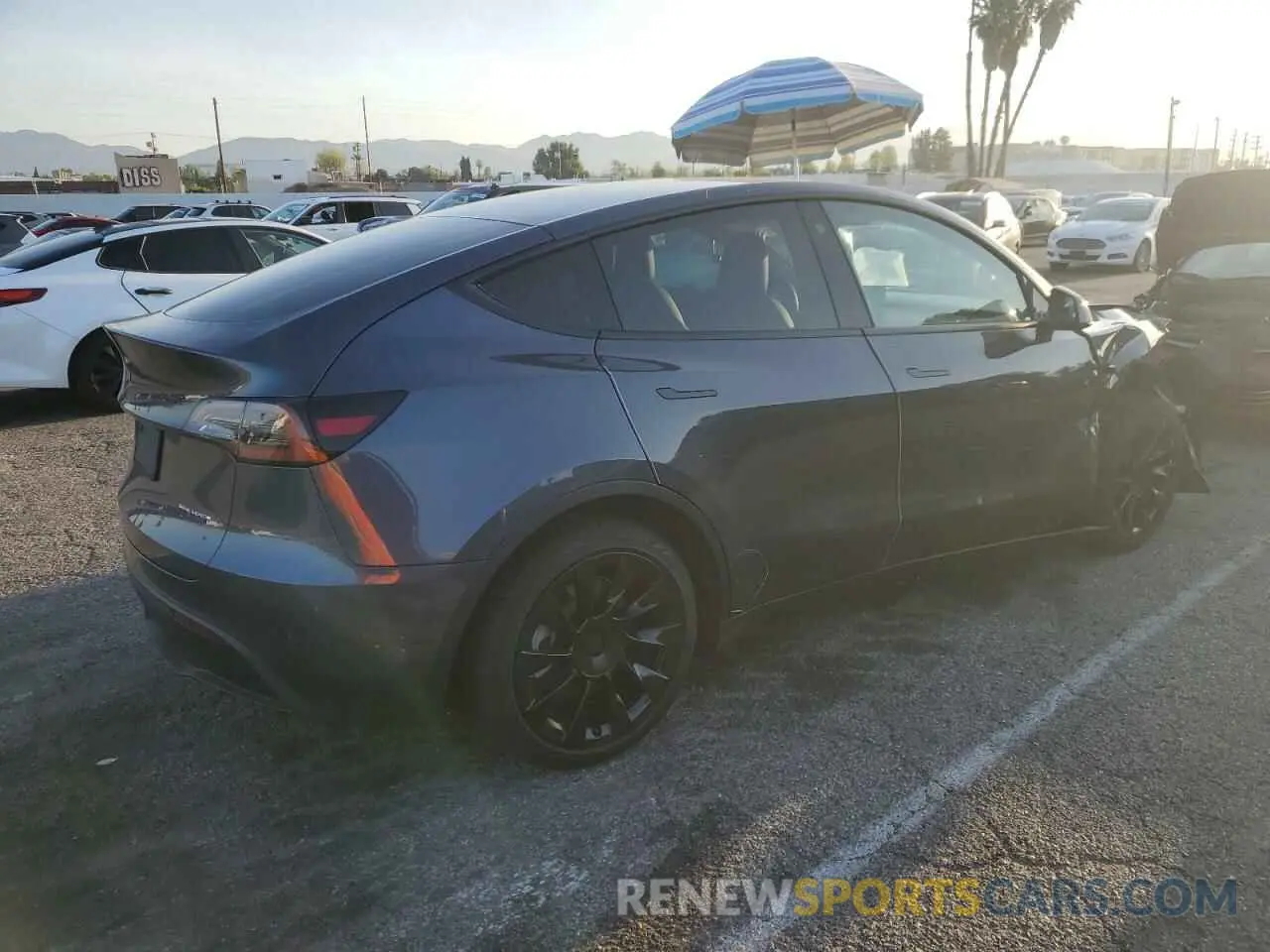 3 Photograph of a damaged car 7SAYGAEE9NF366382 TESLA MODEL Y 2022