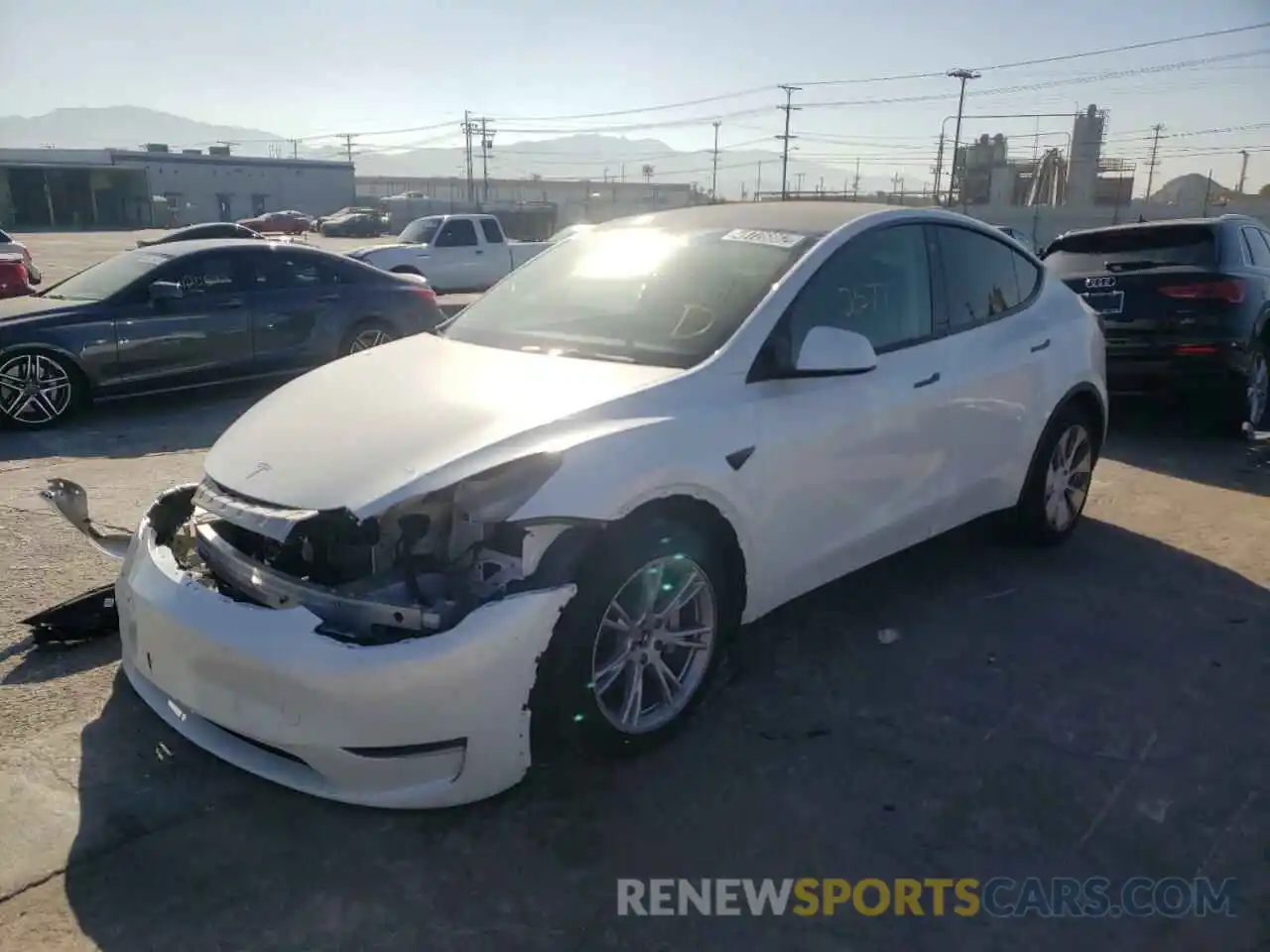 2 Photograph of a damaged car 7SAYGAEE9NF384400 TESLA MODEL Y 2022