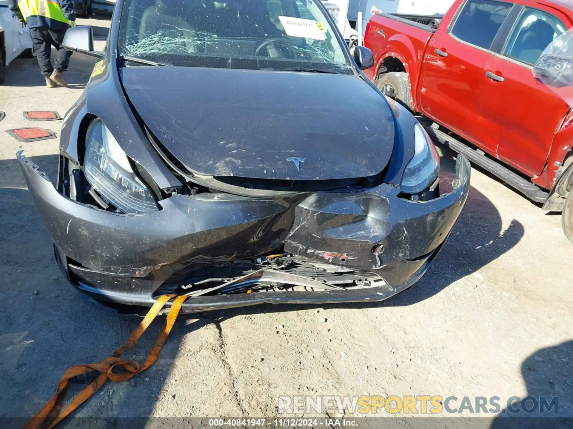6 Photograph of a damaged car 7SAYGAEE9NF398040 TESLA MODEL Y 2022