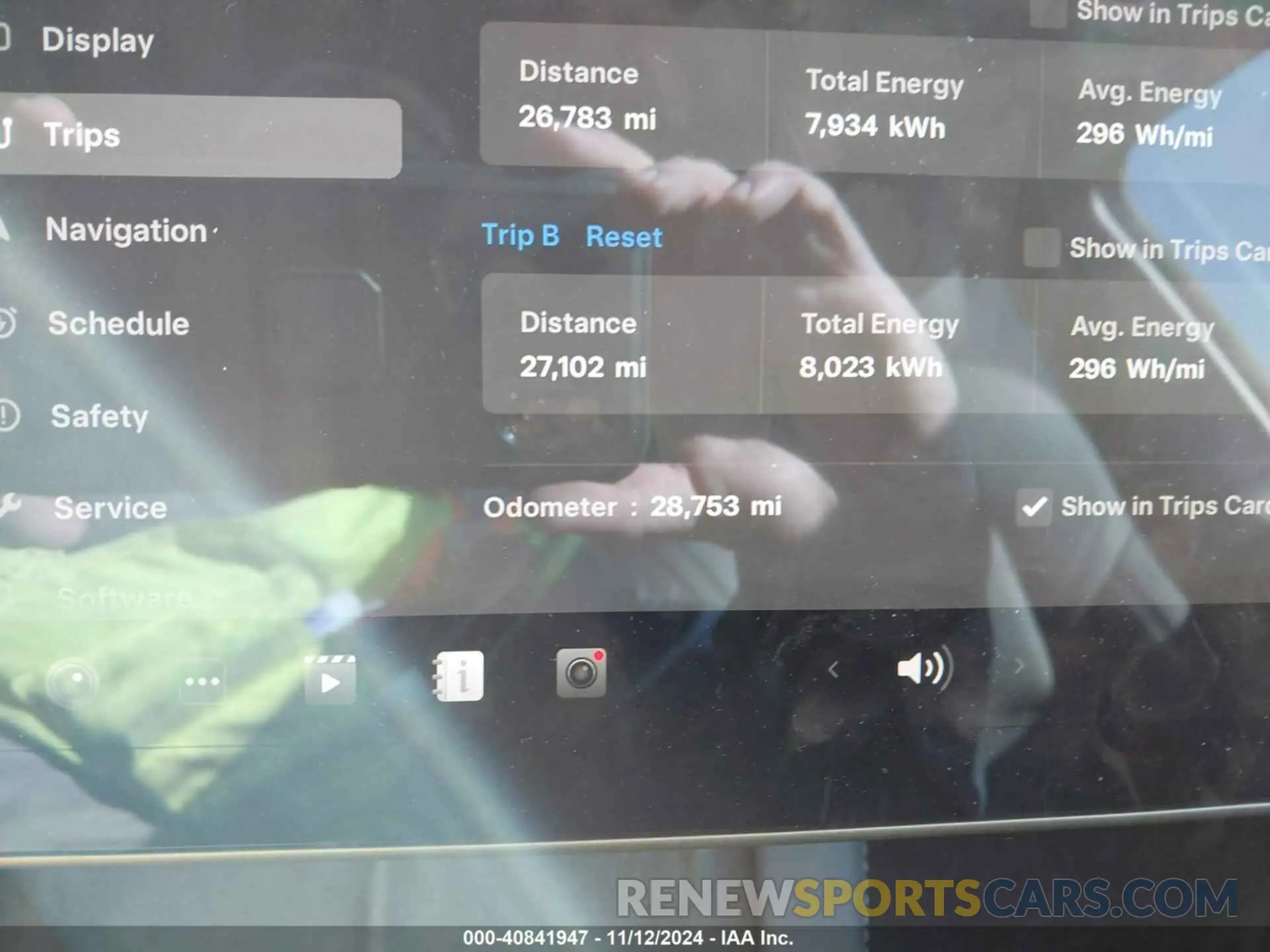 7 Photograph of a damaged car 7SAYGAEE9NF398040 TESLA MODEL Y 2022
