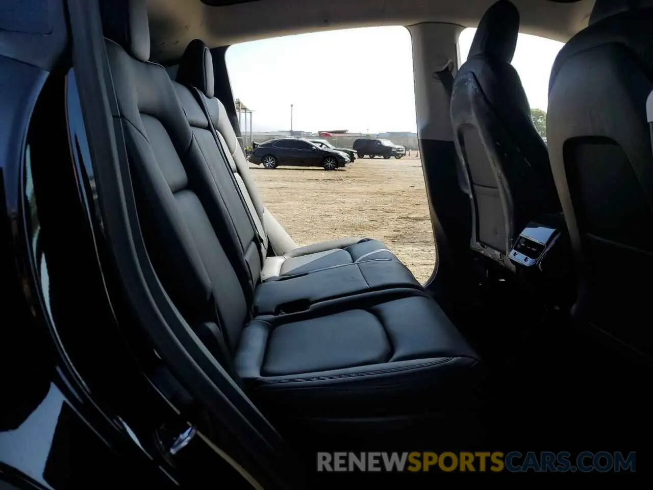 10 Photograph of a damaged car 7SAYGAEE9NF429254 TESLA MODEL Y 2022