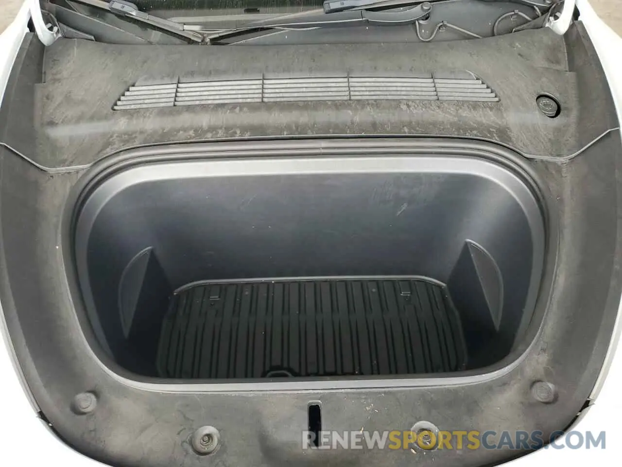 12 Photograph of a damaged car 7SAYGAEE9NF493262 TESLA MODEL Y 2022