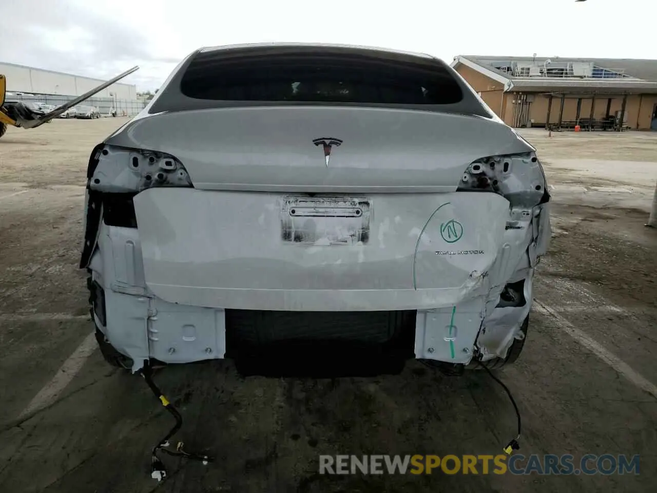 6 Photograph of a damaged car 7SAYGAEE9NF493262 TESLA MODEL Y 2022
