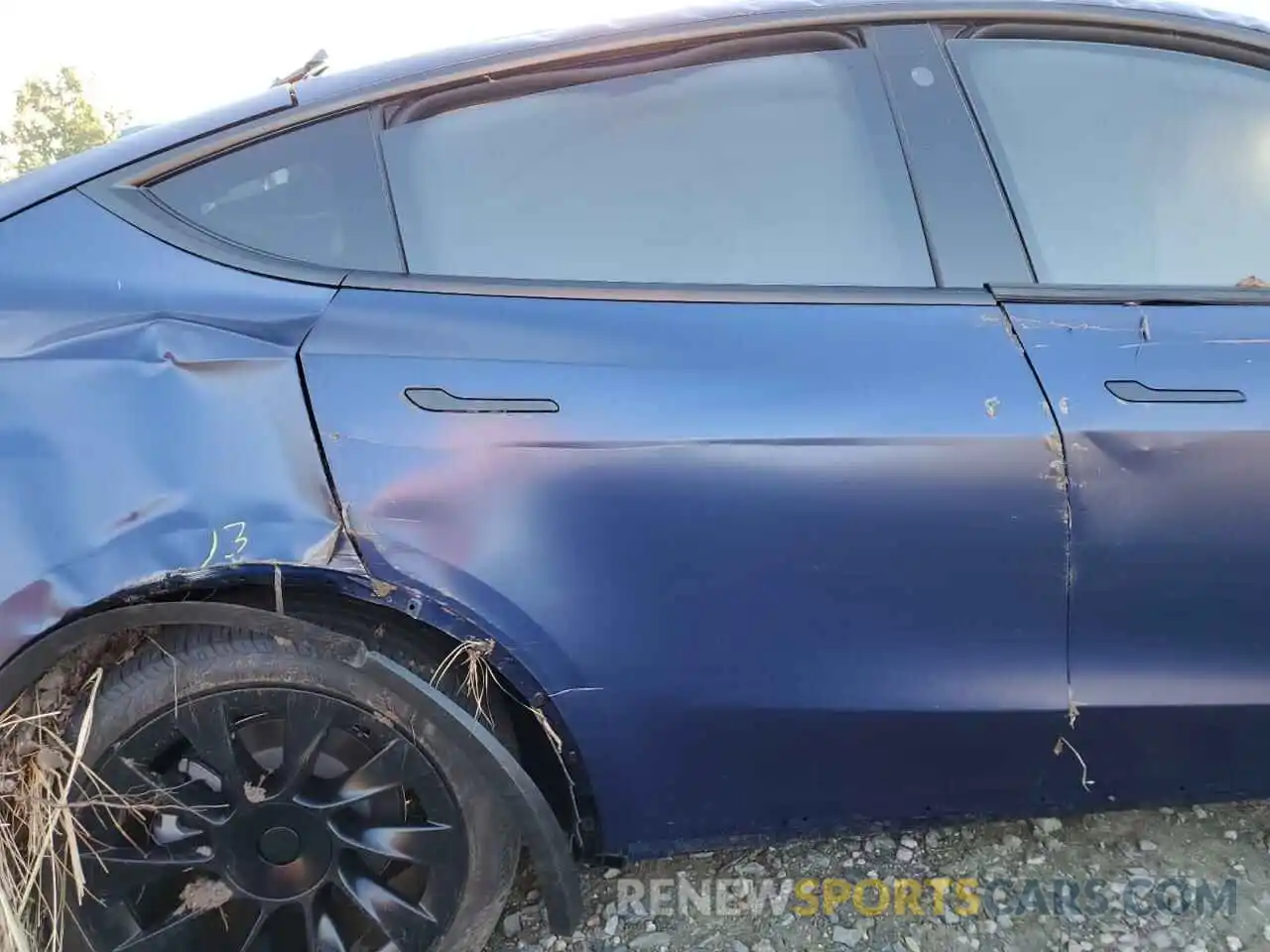 6 Photograph of a damaged car 7SAYGAEE9NF514949 TESLA MODEL Y 2022