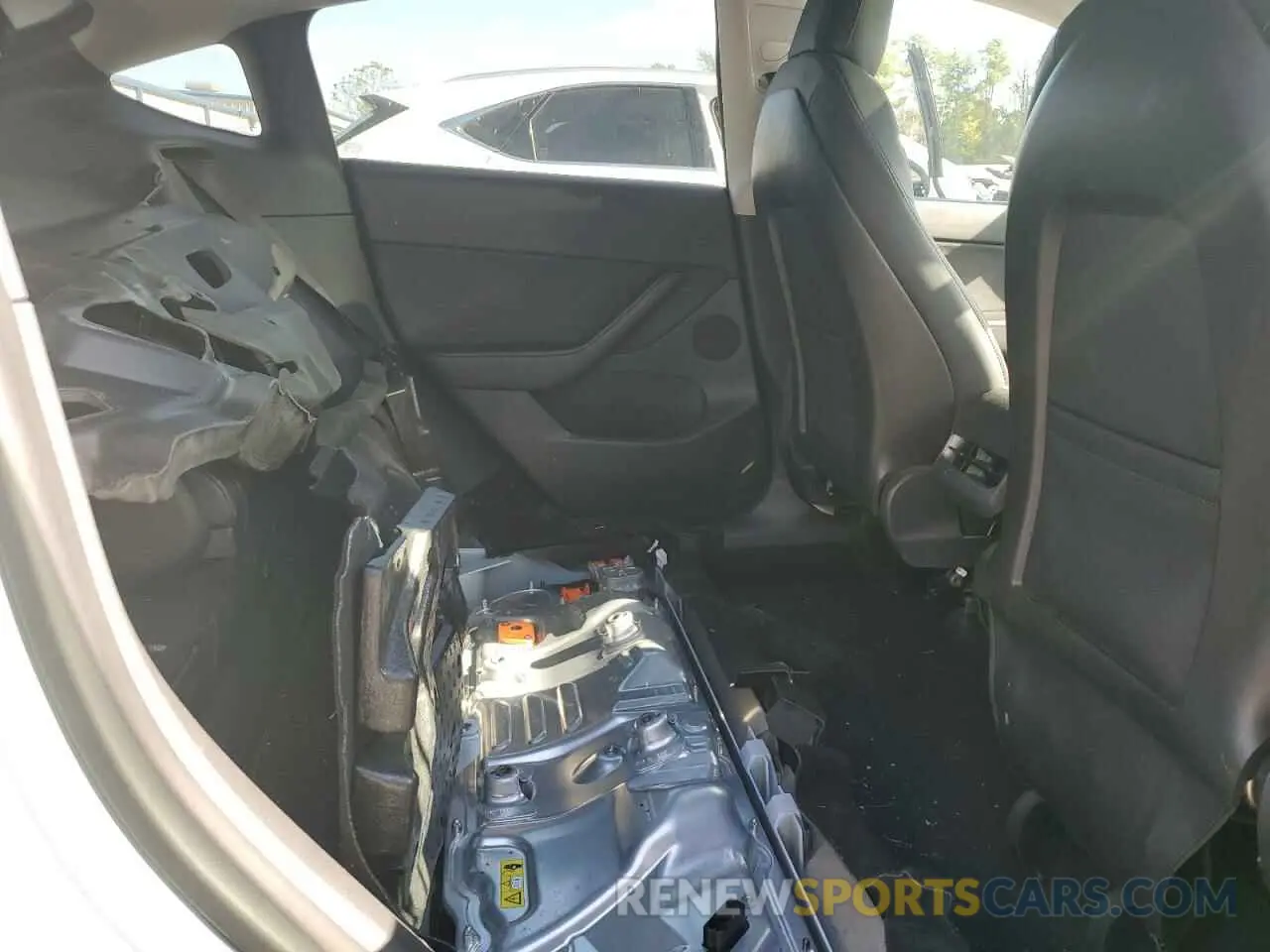 10 Photograph of a damaged car 7SAYGAEEXNF309334 TESLA MODEL Y 2022