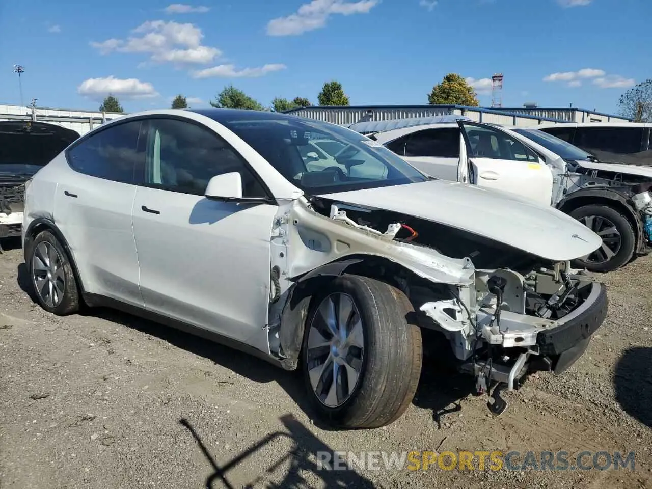 4 Photograph of a damaged car 7SAYGAEEXNF309334 TESLA MODEL Y 2022