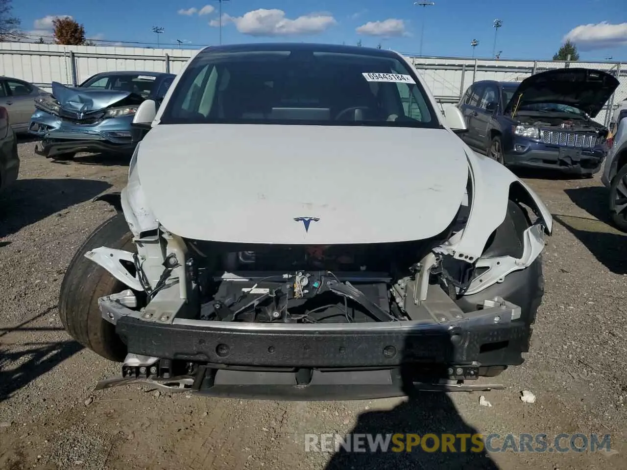 5 Photograph of a damaged car 7SAYGAEEXNF309334 TESLA MODEL Y 2022