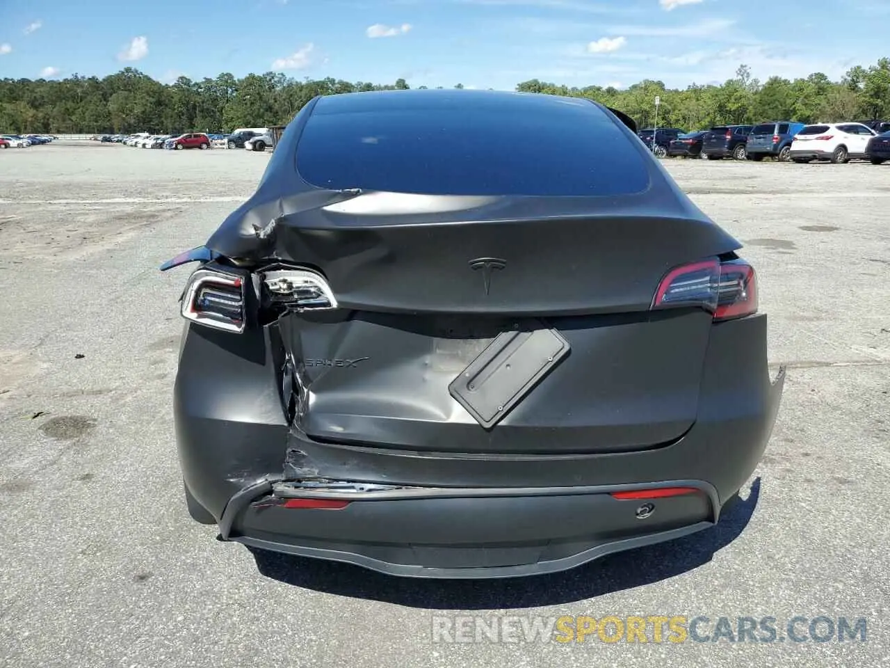 6 Photograph of a damaged car 7SAYGAEEXNF326814 TESLA MODEL Y 2022
