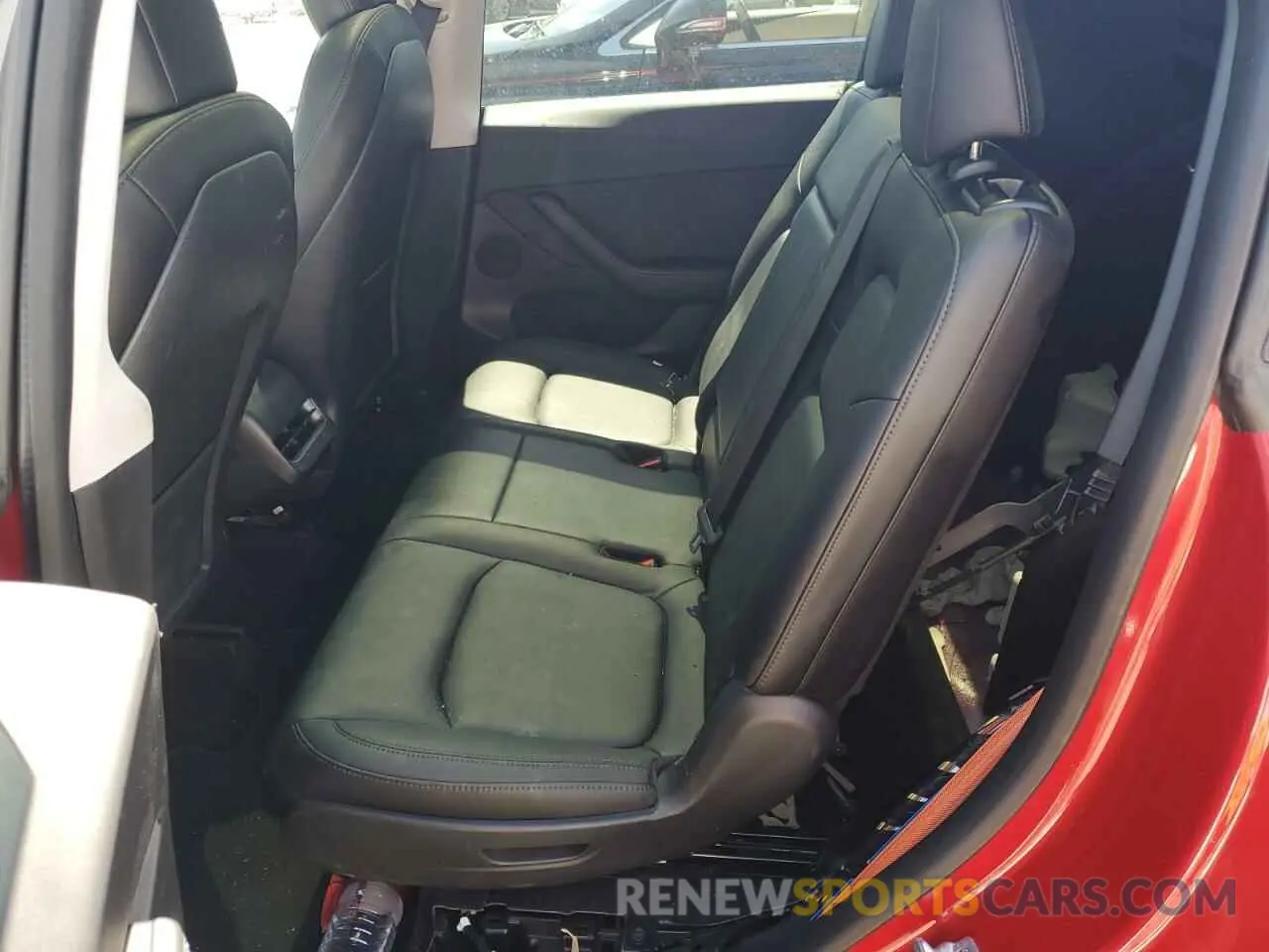 8 Photograph of a damaged car 7SAYGAEEXNF343208 TESLA MODEL Y 2022
