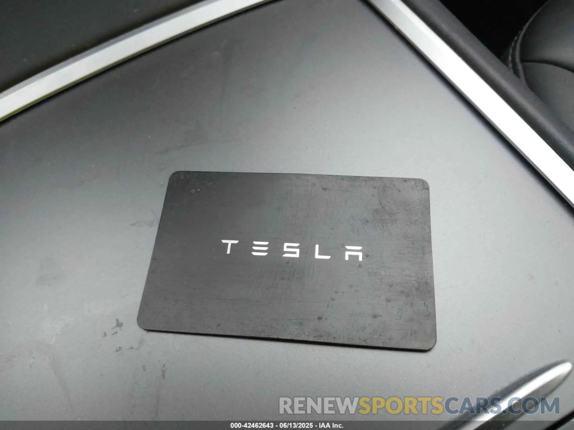 11 Photograph of a damaged car 7SAYGAEEXNF363300 TESLA MODEL Y 2022