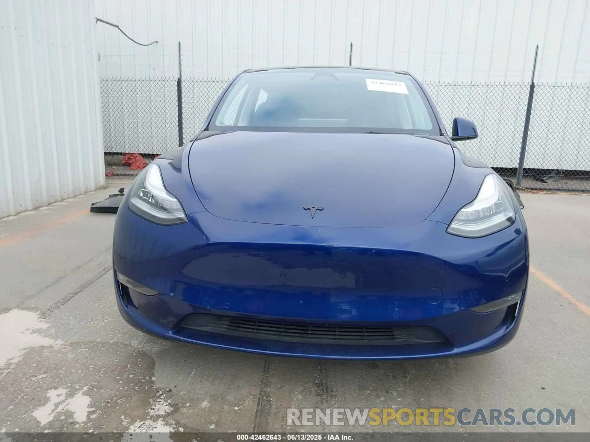 13 Photograph of a damaged car 7SAYGAEEXNF363300 TESLA MODEL Y 2022