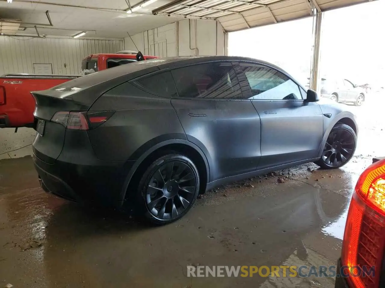 3 Photograph of a damaged car 7SAYGAEEXNF429618 TESLA MODEL Y 2022