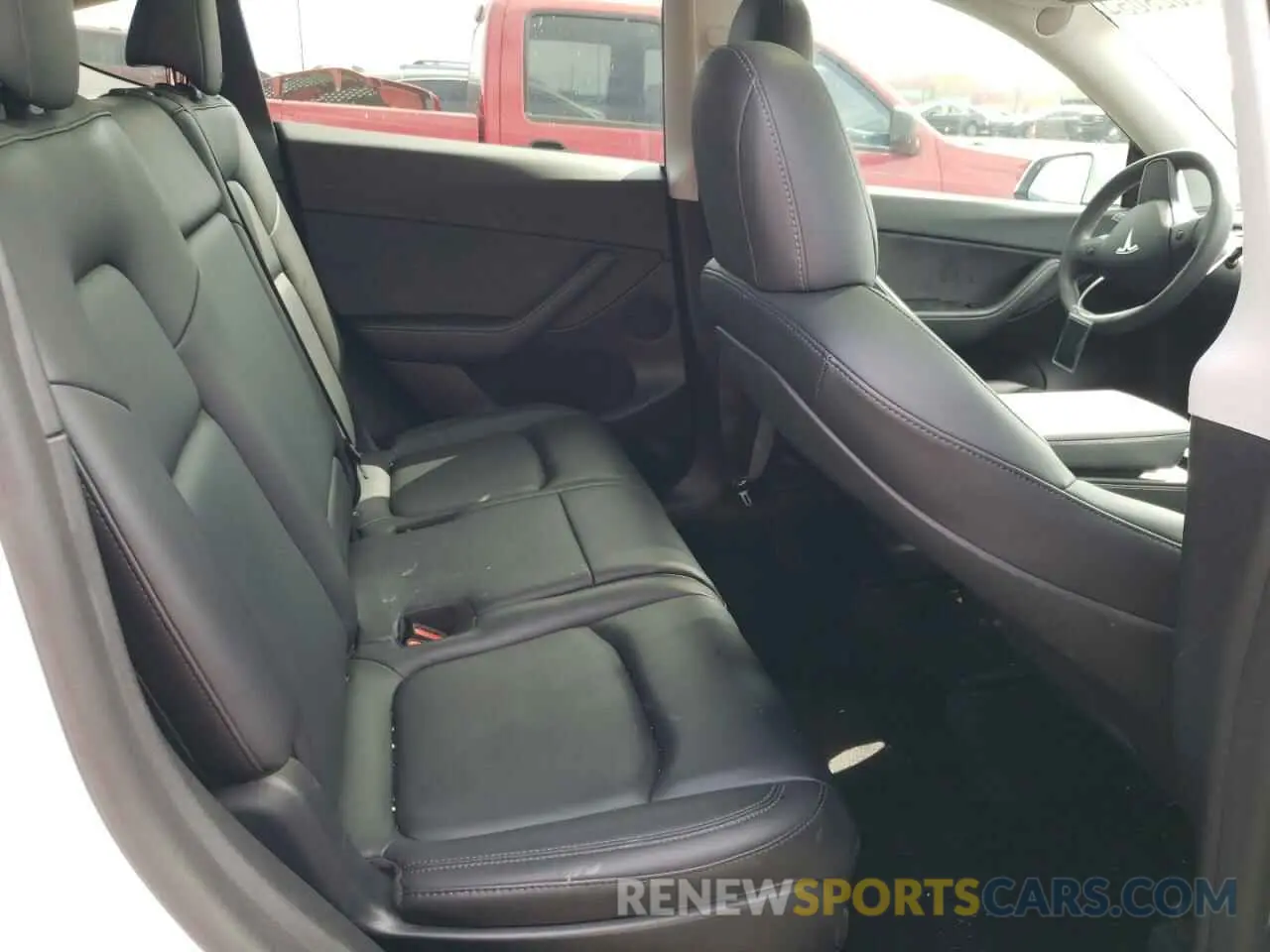 10 Photograph of a damaged car 7SAYGAEEXNF489673 TESLA MODEL Y 2022