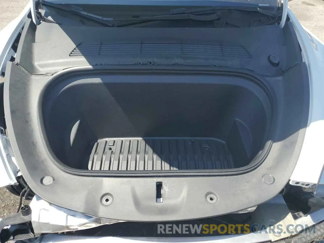 12 Photograph of a damaged car 7SAYGAEEXNF515978 TESLA MODEL Y 2022