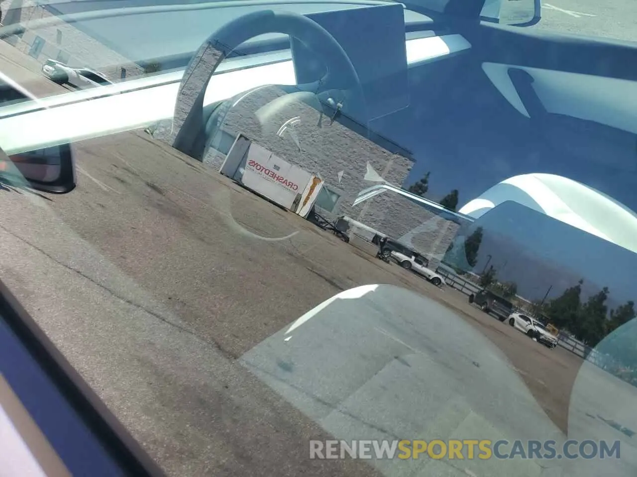 8 Photograph of a damaged car 7SAYGAEEXNF515978 TESLA MODEL Y 2022