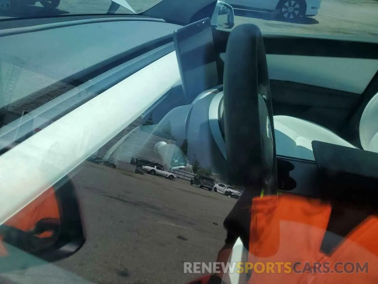 9 Photograph of a damaged car 7SAYGAEEXNF515978 TESLA MODEL Y 2022