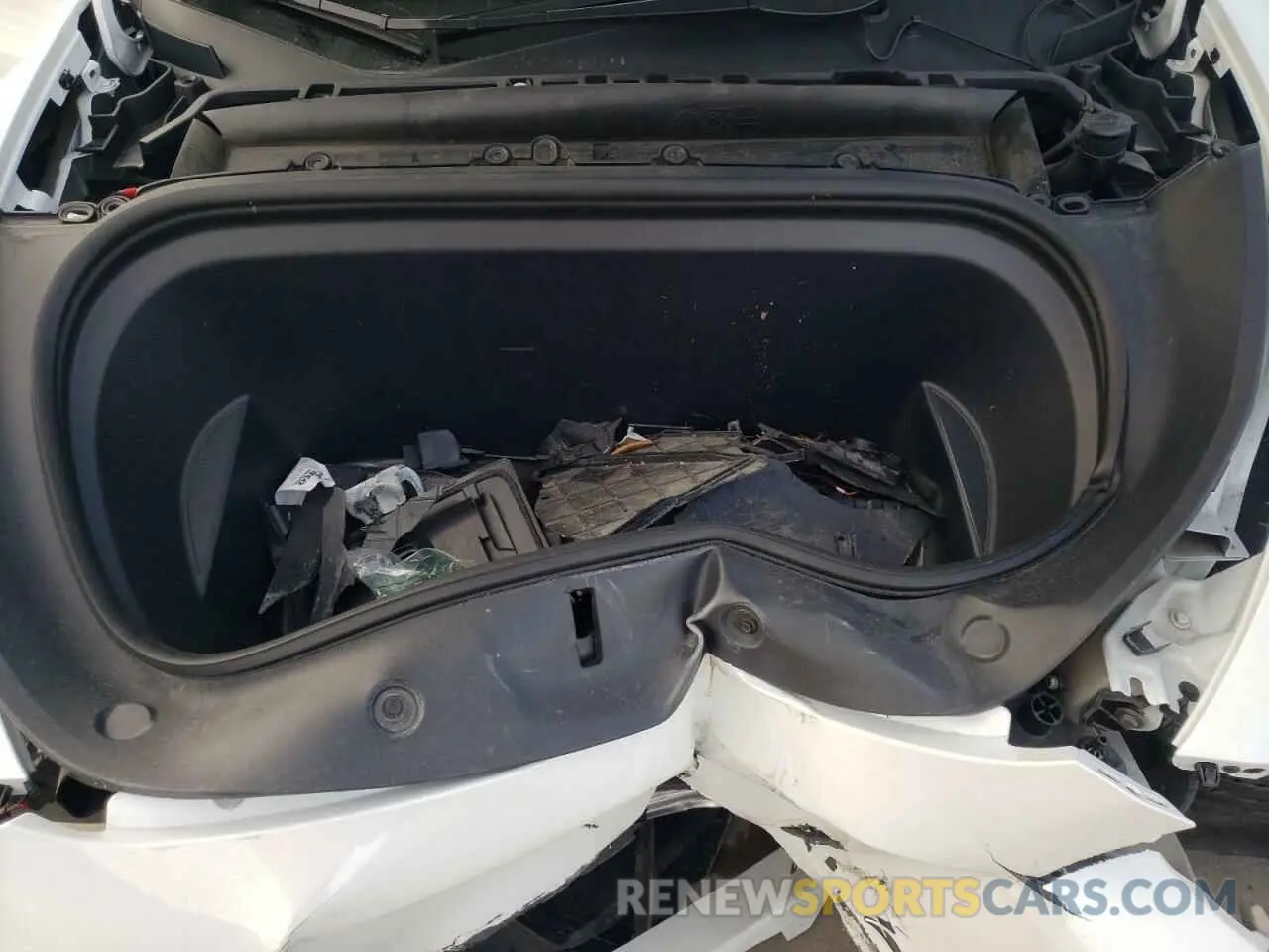 11 Photograph of a damaged car 7SAYGAEEXNF519092 TESLA MODEL Y 2022
