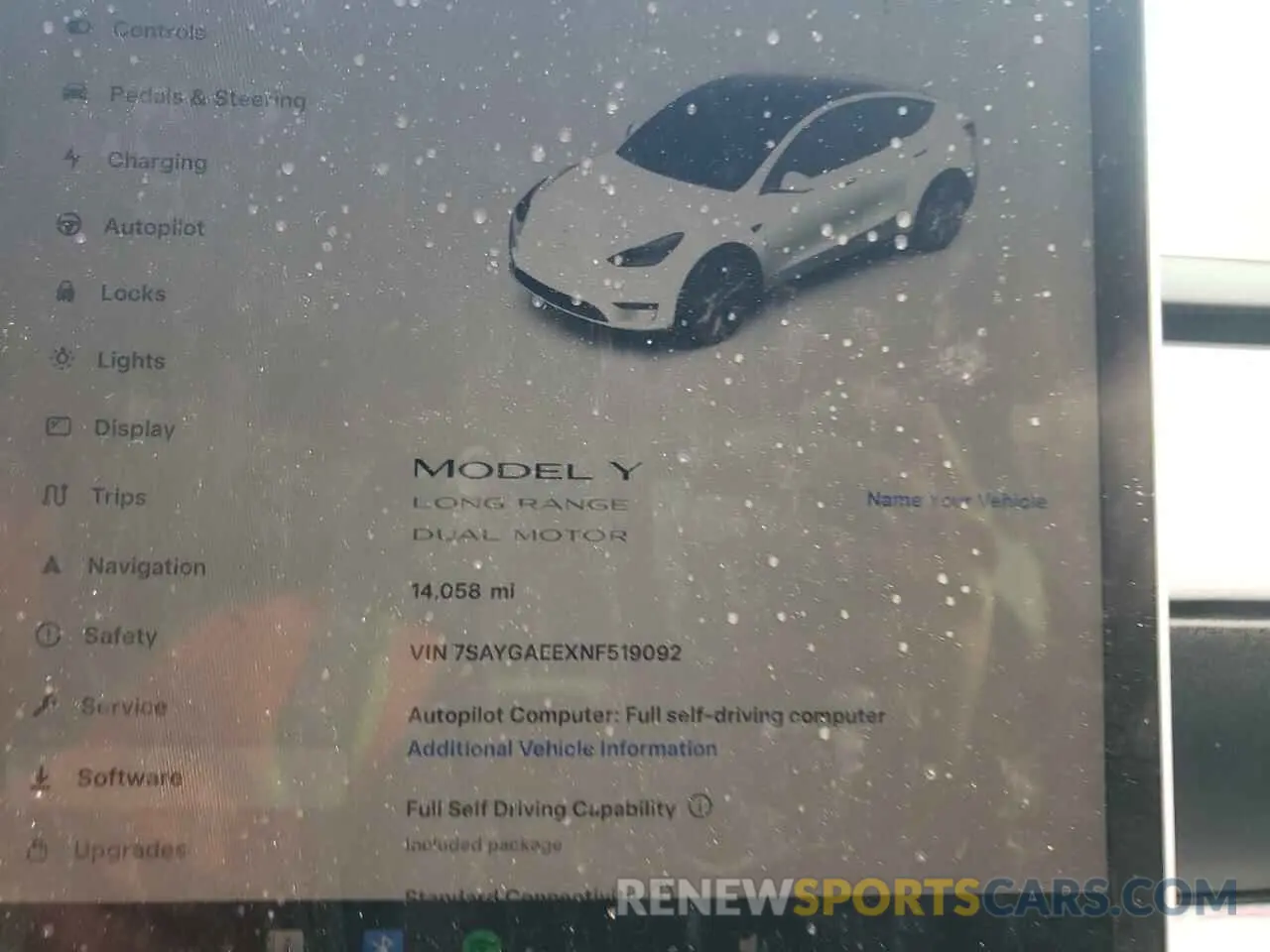9 Photograph of a damaged car 7SAYGAEEXNF519092 TESLA MODEL Y 2022