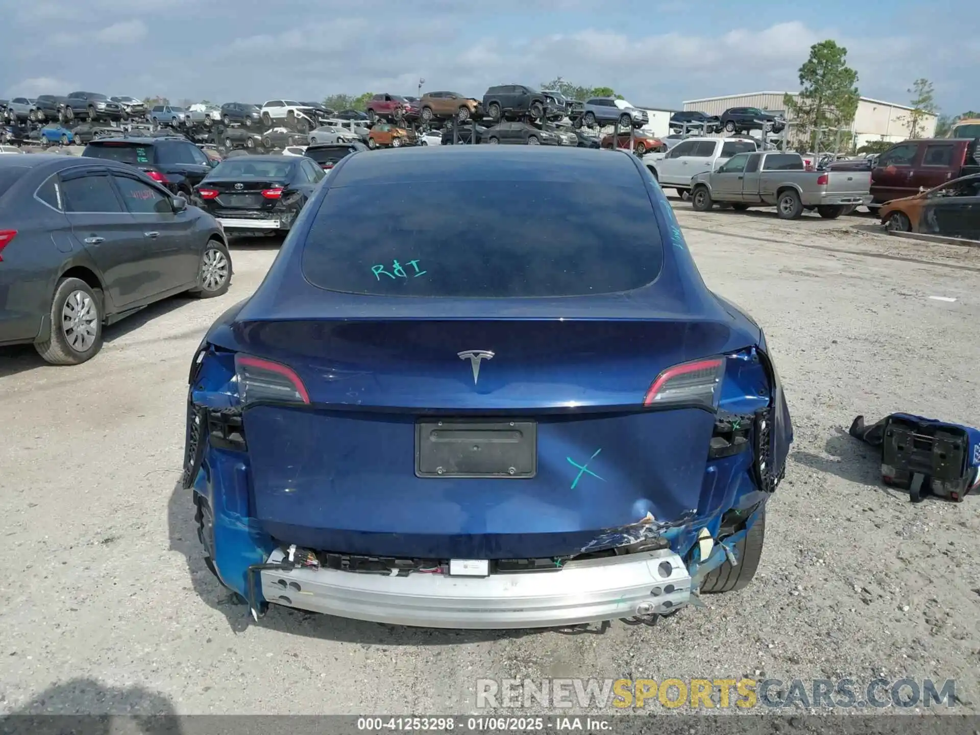 16 Photograph of a damaged car 7SAYGAEEXNF531436 TESLA MODEL Y 2022