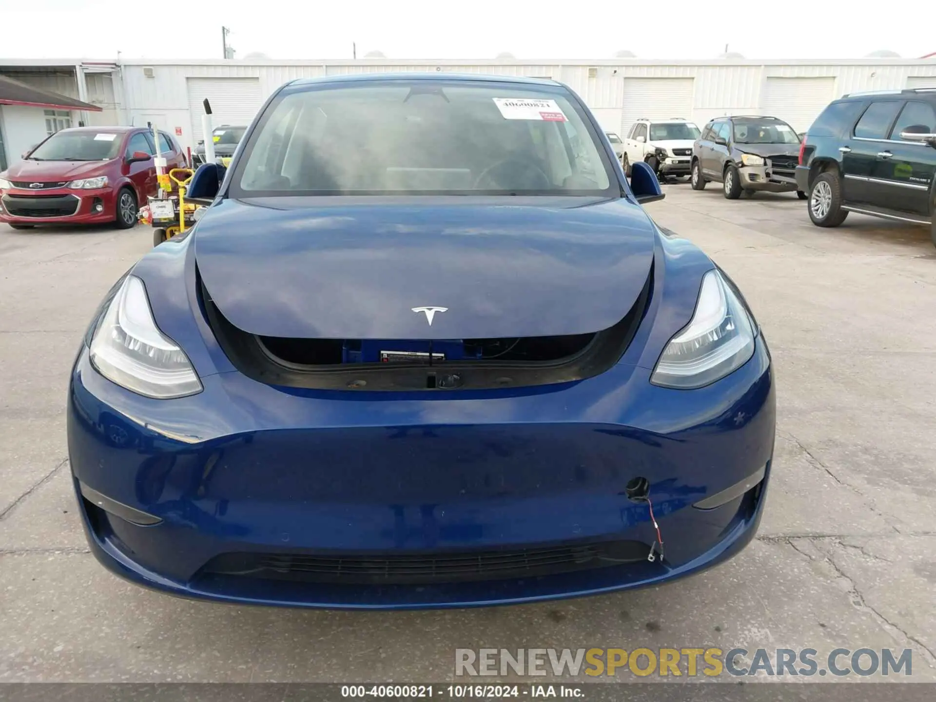 13 Photograph of a damaged car 7SAYGDEE0NA004990 TESLA MODEL Y 2022