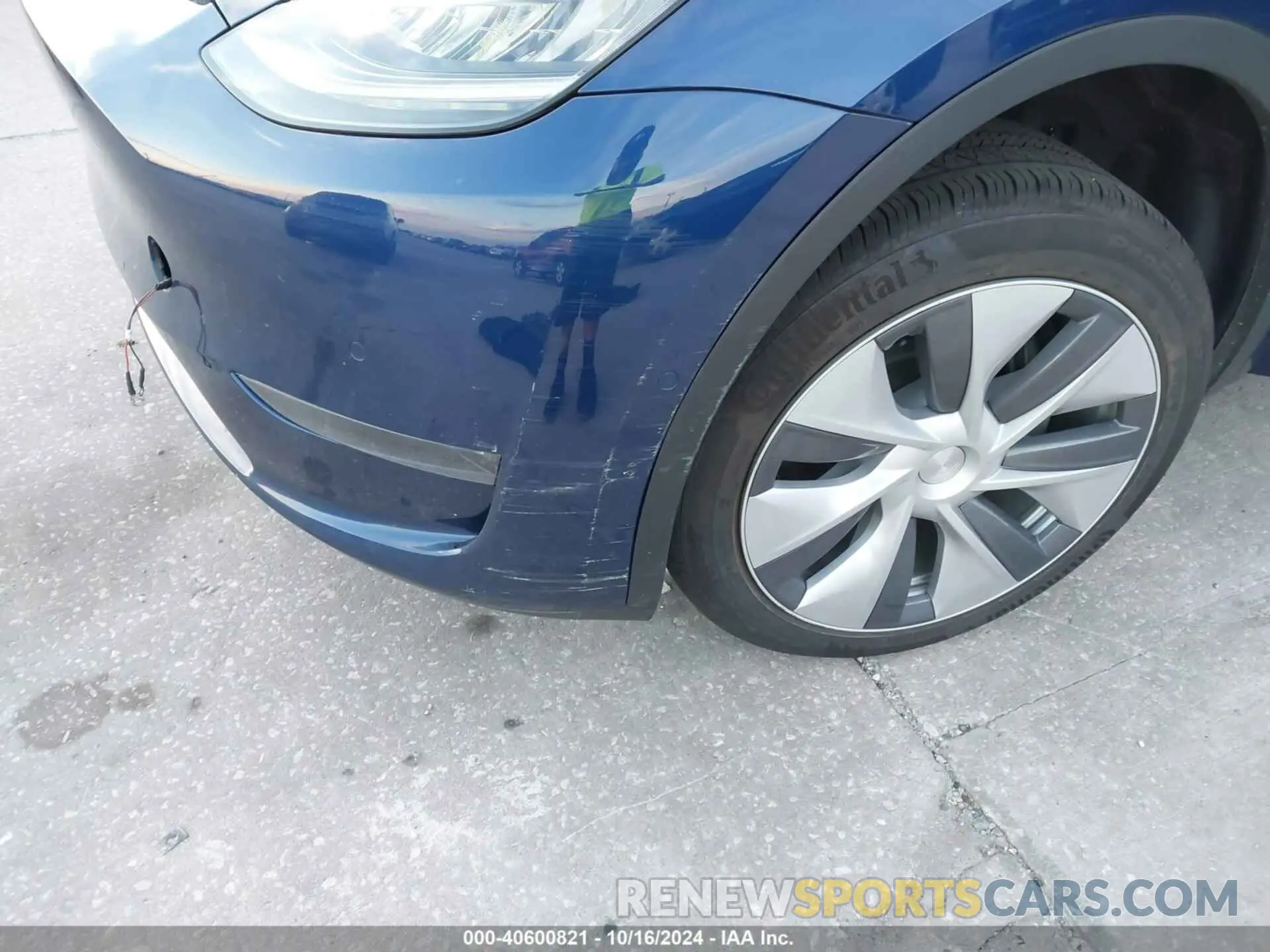 6 Photograph of a damaged car 7SAYGDEE0NA004990 TESLA MODEL Y 2022