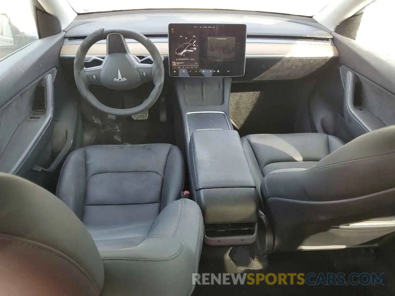 8 Photograph of a damaged car 7SAYGDEE0NA005699 TESLA MODEL Y 2022