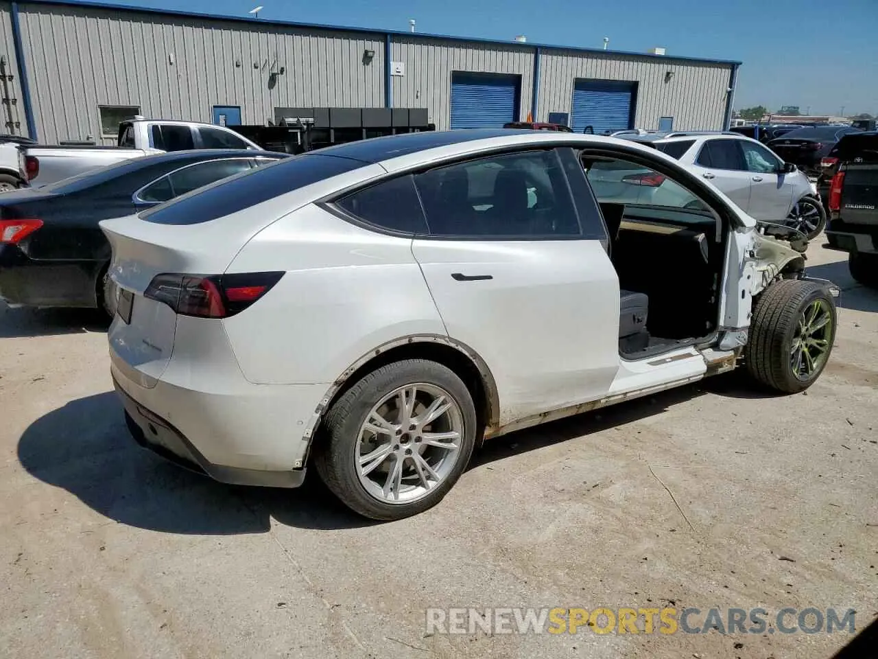 3 Photograph of a damaged car 7SAYGDEE0NA009994 TESLA MODEL Y 2022