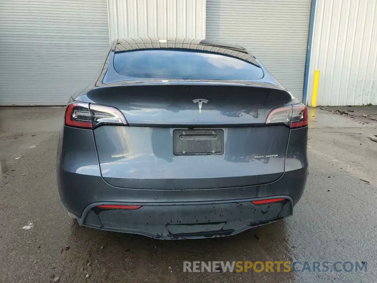 6 Photograph of a damaged car 7SAYGDEE0NA015133 TESLA MODEL Y 2022
