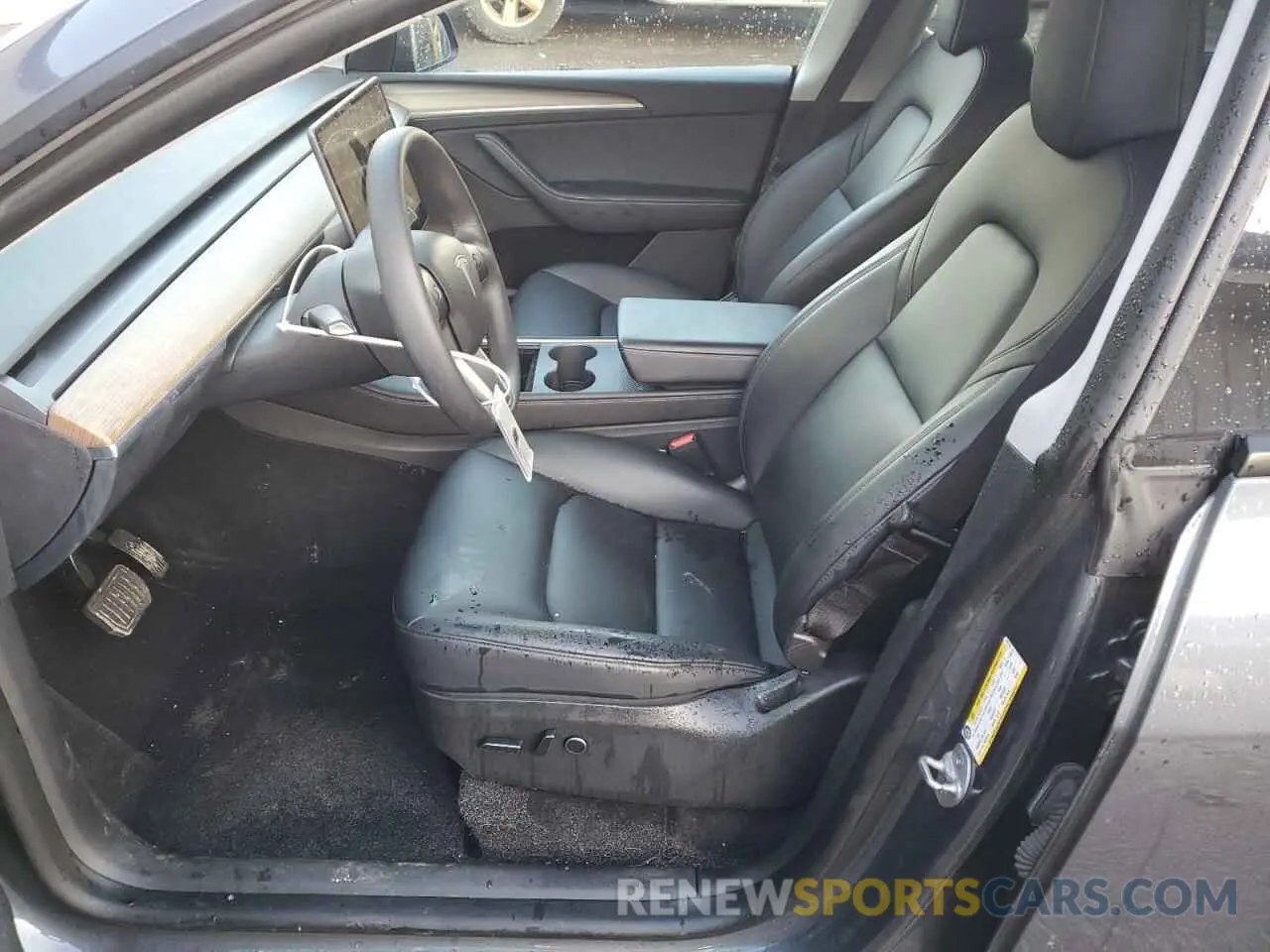 7 Photograph of a damaged car 7SAYGDEE0NA015133 TESLA MODEL Y 2022