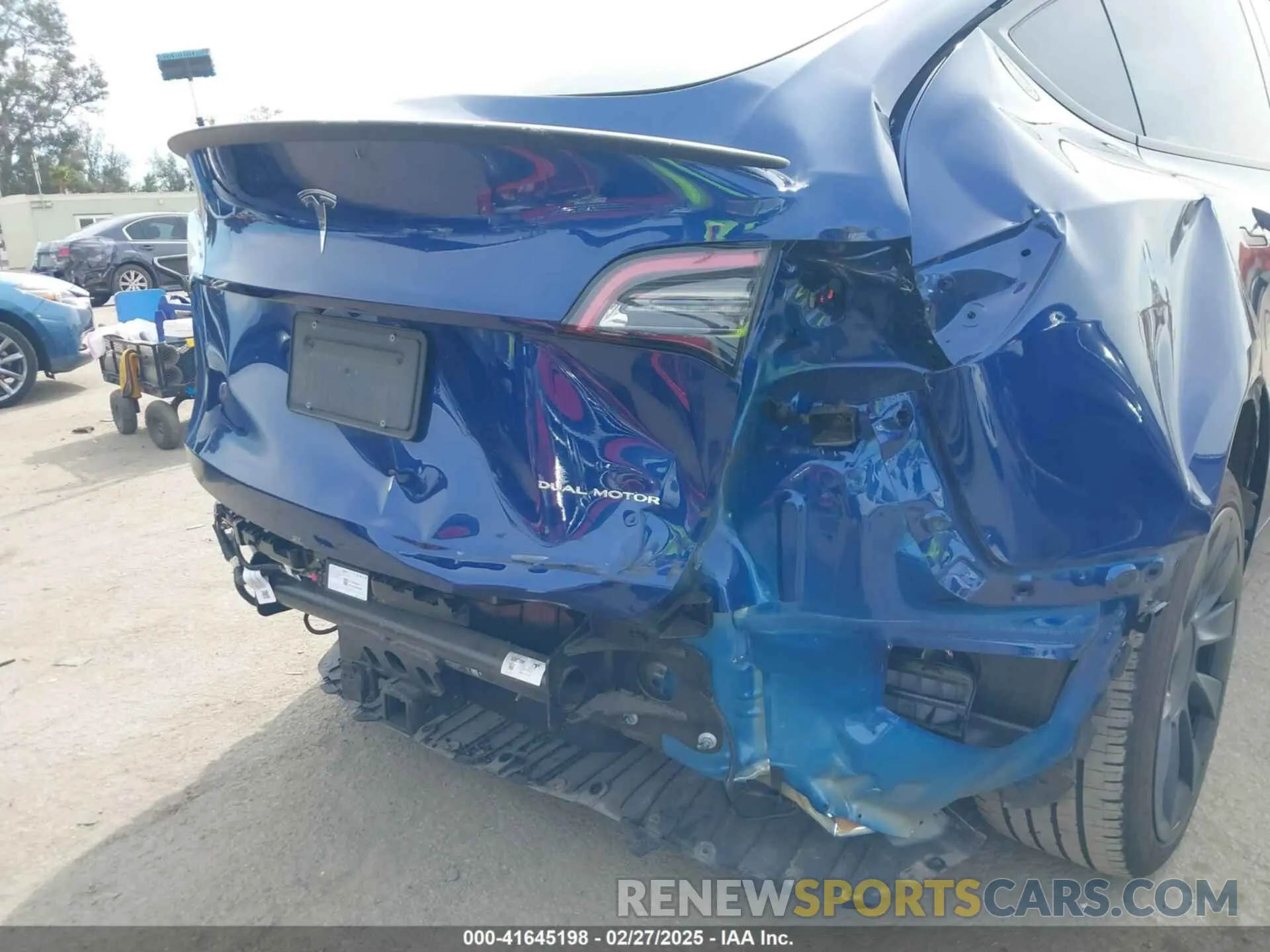 6 Photograph of a damaged car 7SAYGDEE0NA019067 TESLA MODEL Y 2022