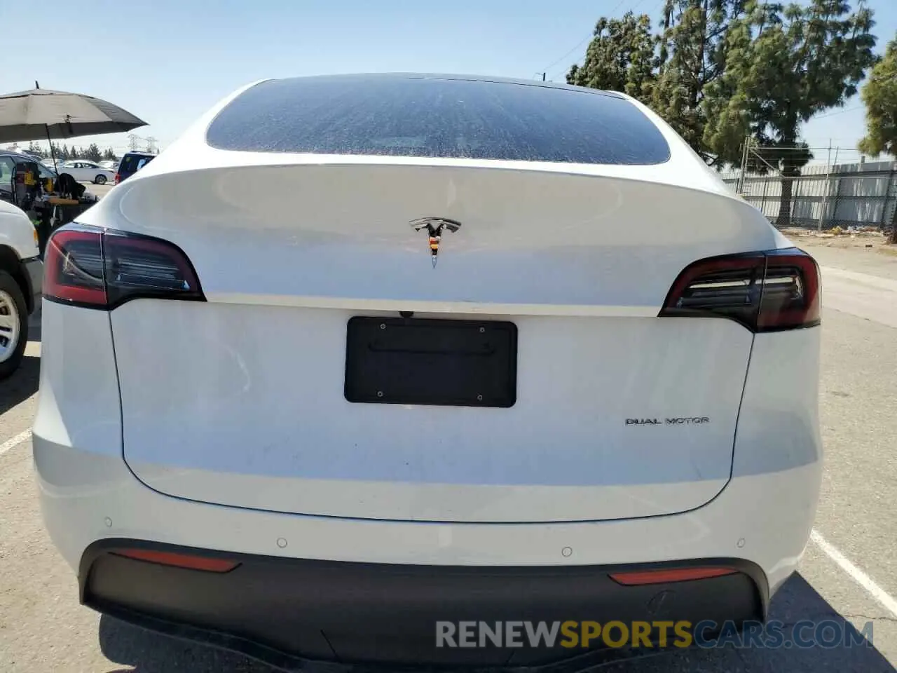 6 Photograph of a damaged car 7SAYGDEE0NA020896 TESLA MODEL Y 2022