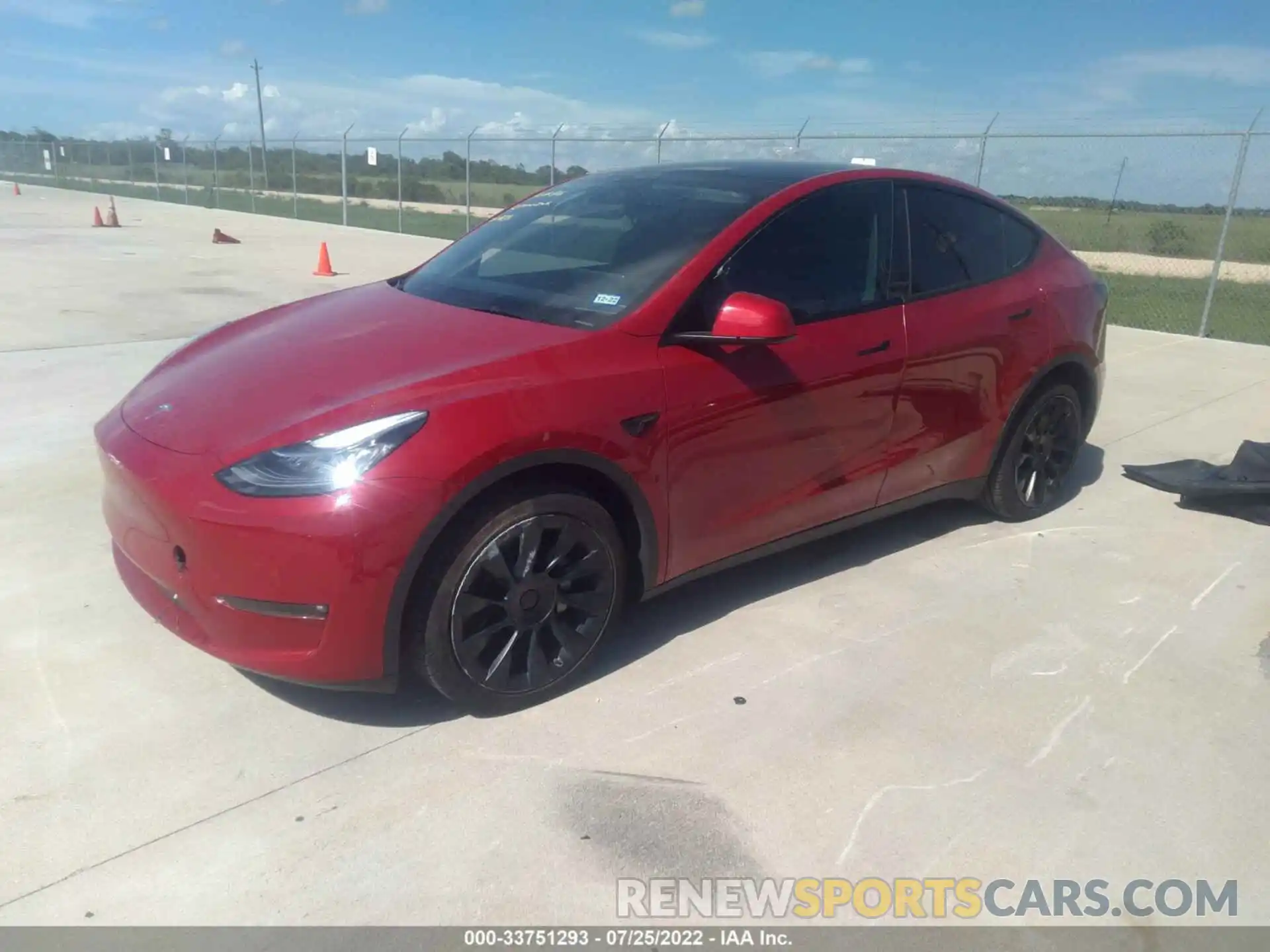 2 Photograph of a damaged car 7SAYGDEE0NF318979 TESLA MODEL Y 2022