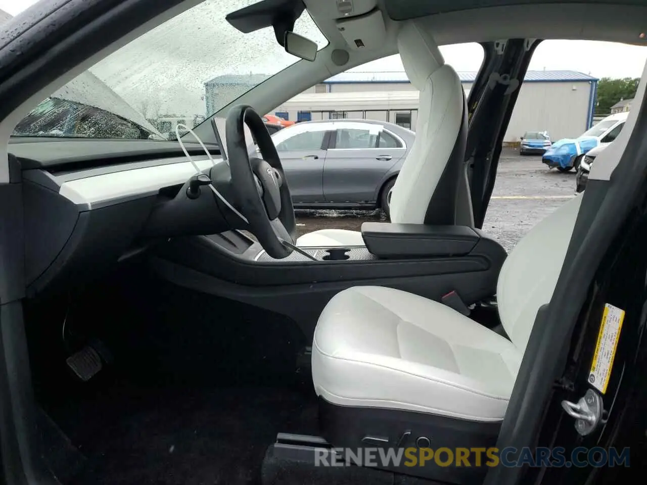 7 Photograph of a damaged car 7SAYGDEE0NF327147 TESLA MODEL Y 2022