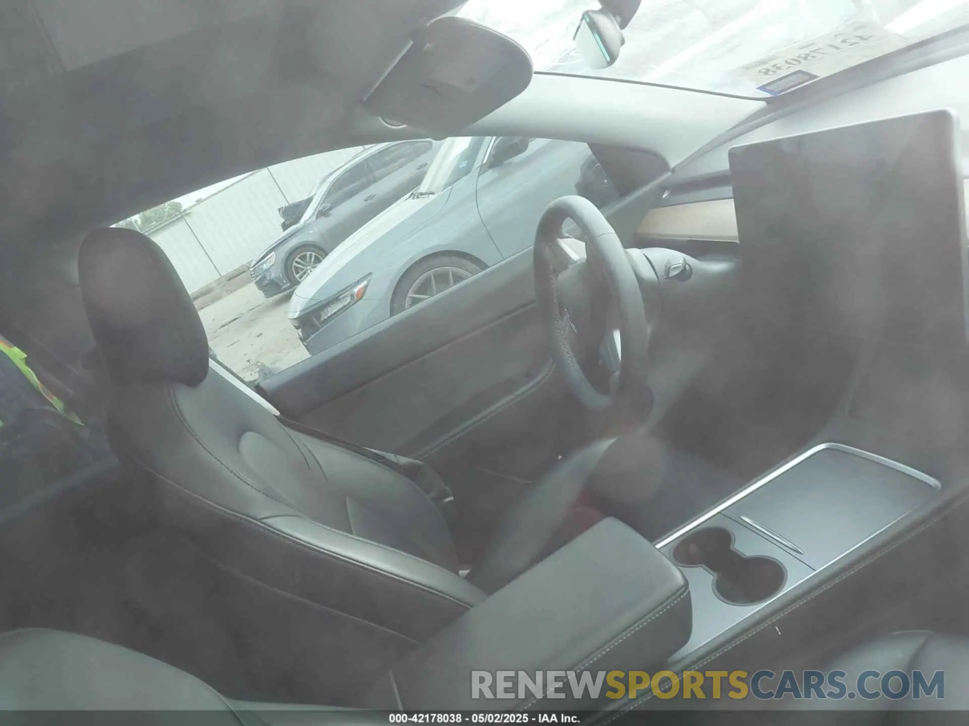 7 Photograph of a damaged car 7SAYGDEE0NF332610 TESLA MODEL Y 2022