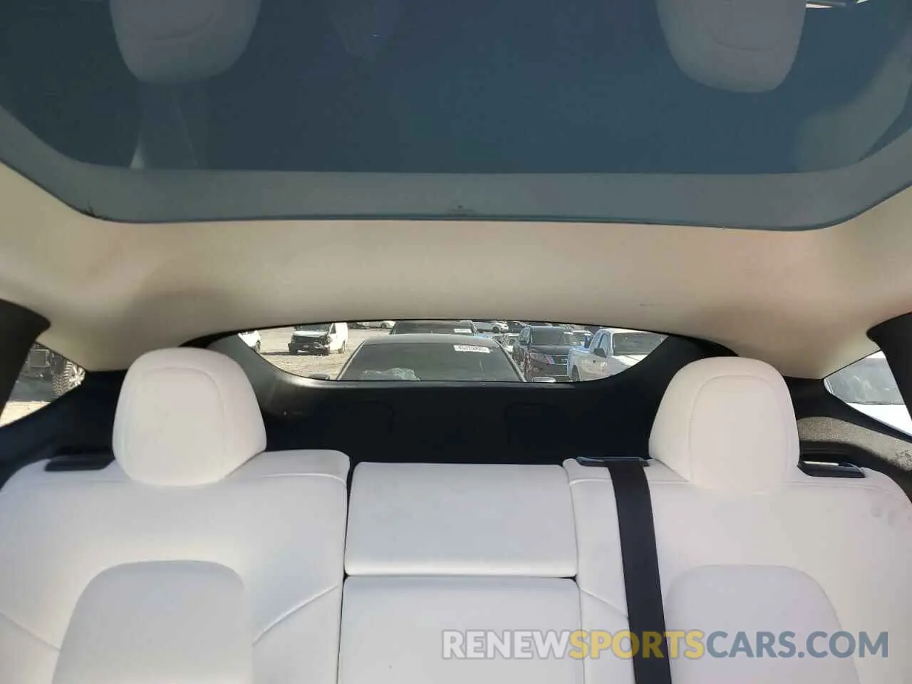 10 Photograph of a damaged car 7SAYGDEE0NF339363 TESLA MODEL Y 2022