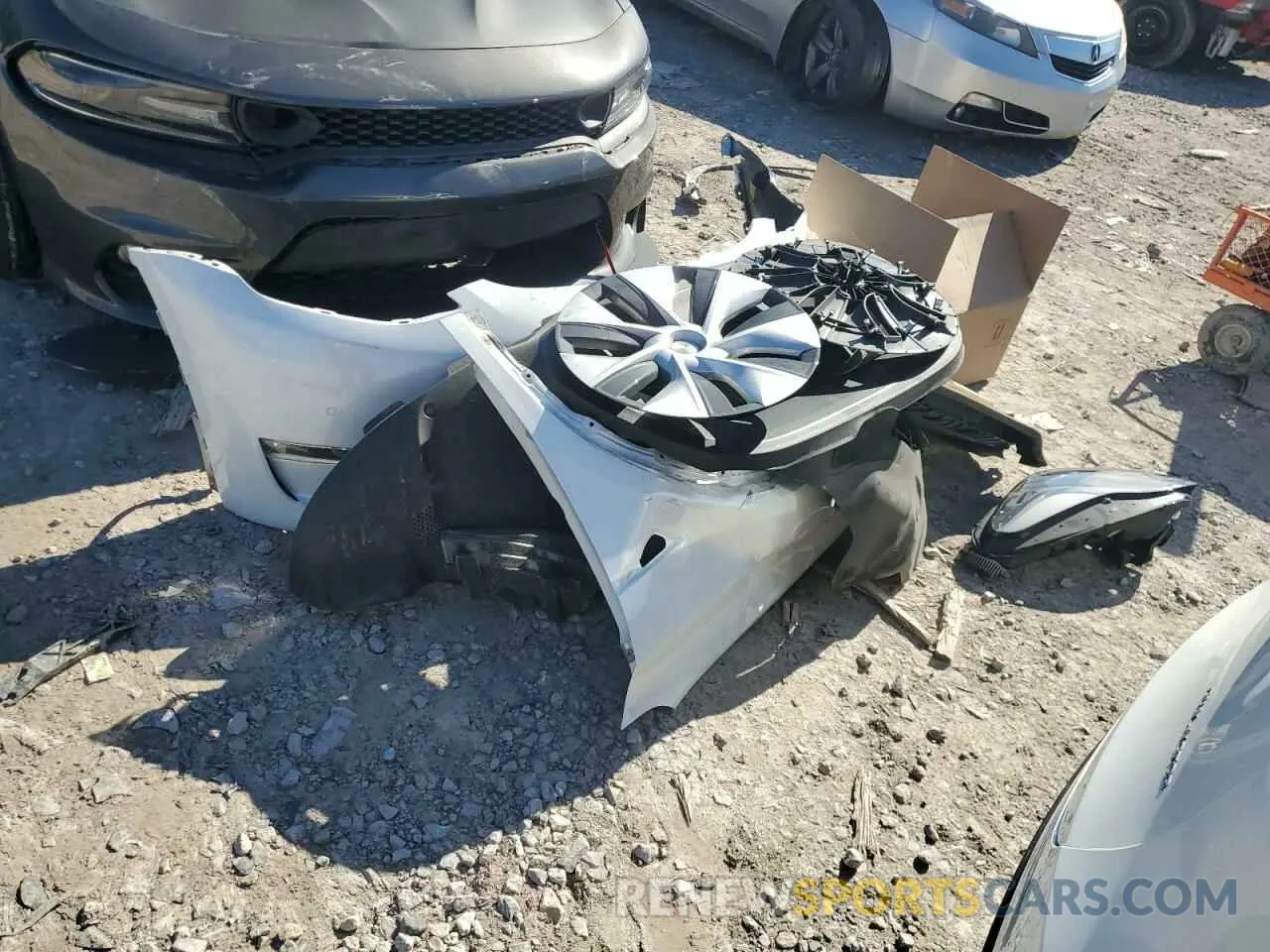 13 Photograph of a damaged car 7SAYGDEE0NF339363 TESLA MODEL Y 2022